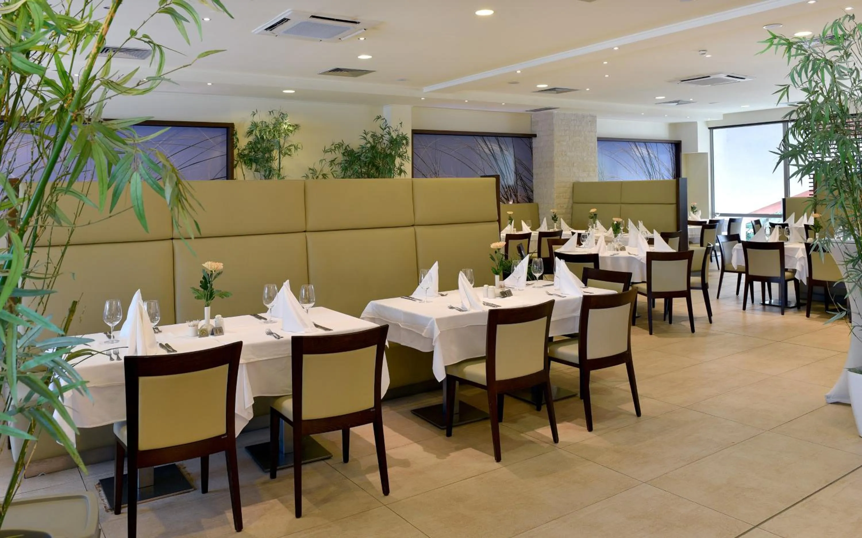 Restaurant/places to eat in Flamingo Grand Hotel & Spa
