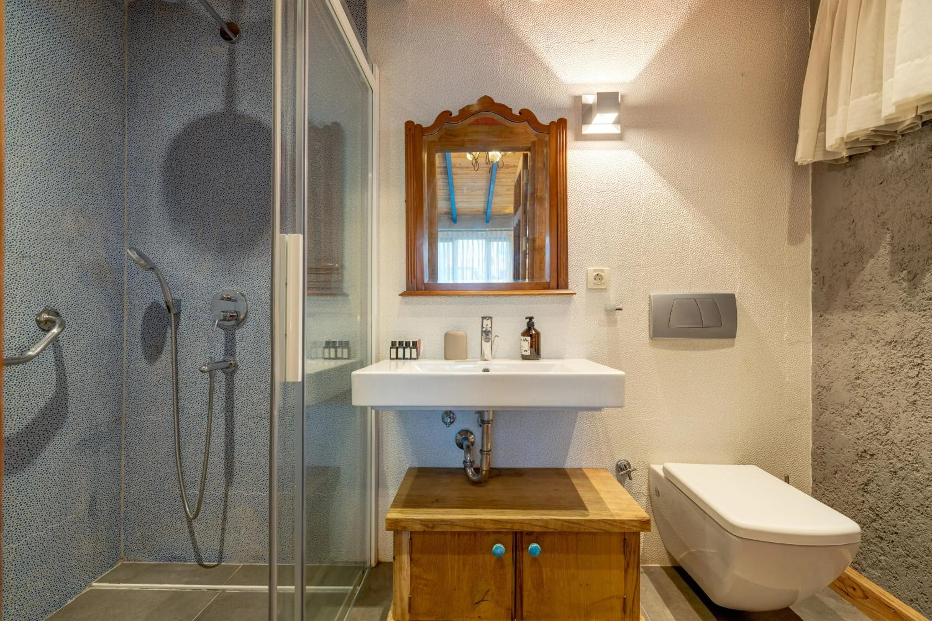 Standard Room - single occupancy - Upper Floor in Sakin Ev