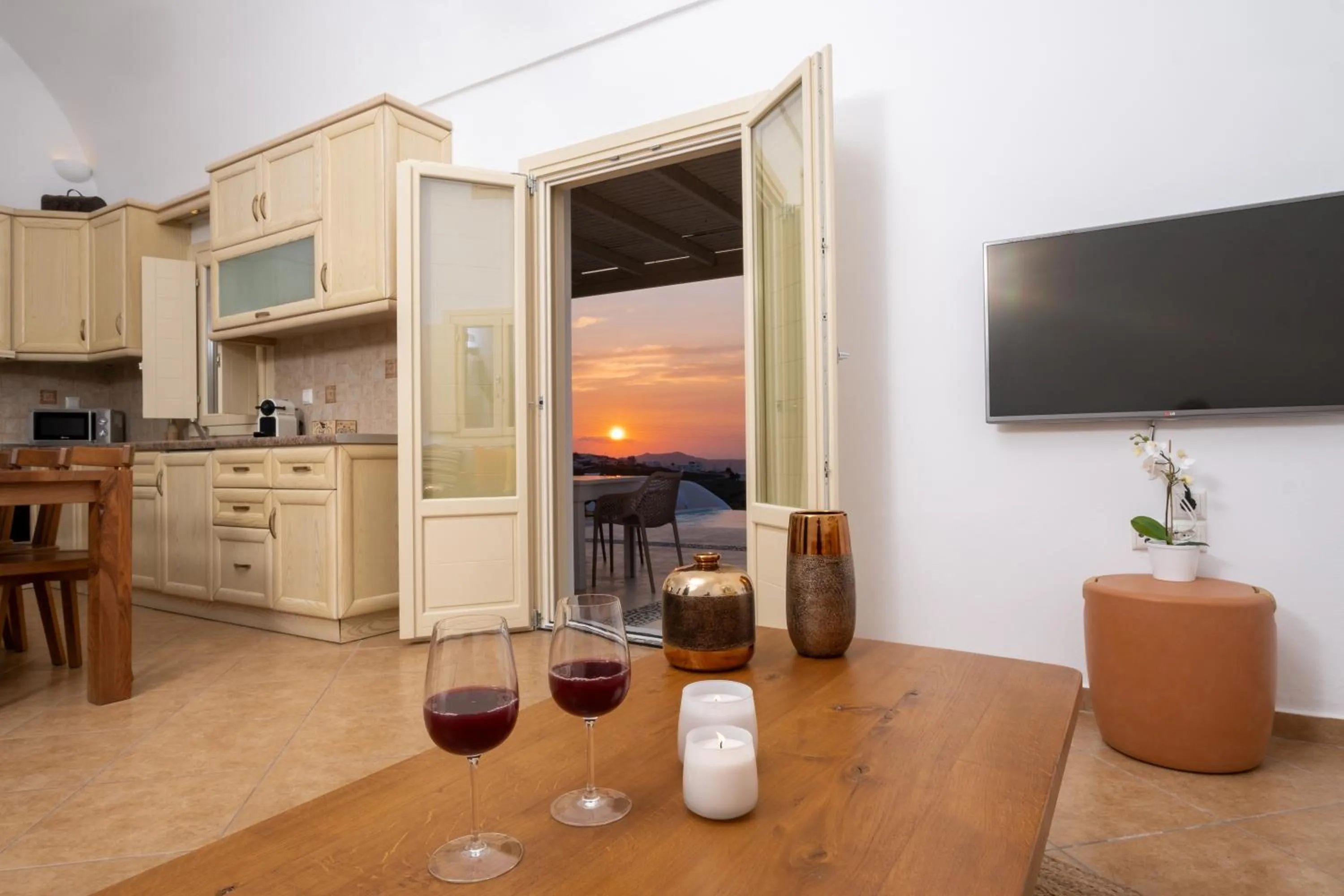 TV and multimedia in White Orchid Villa