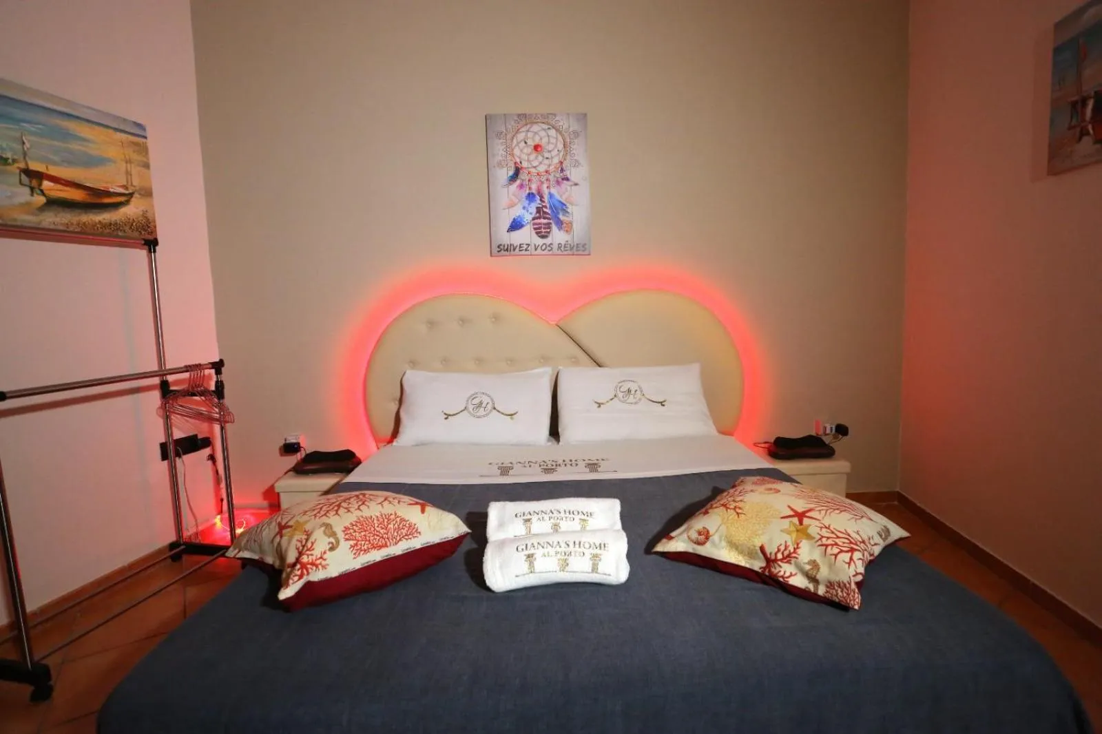 Bedroom in pergolesi