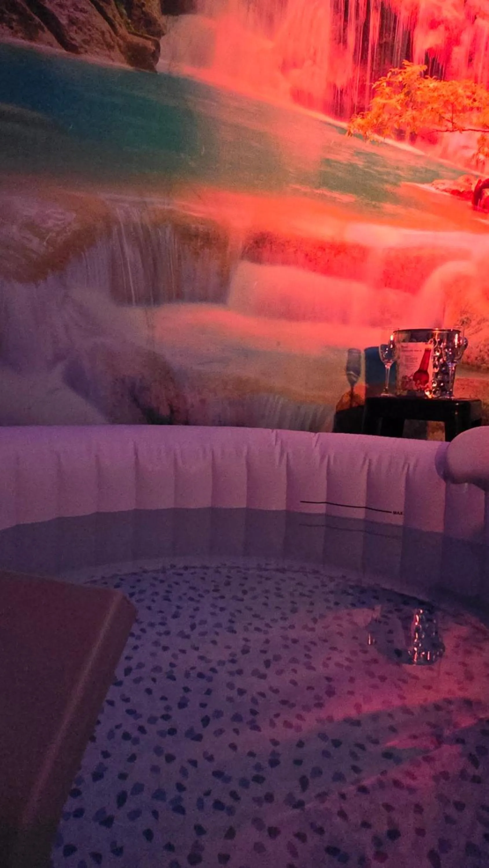 Hot Tub in pergolesi