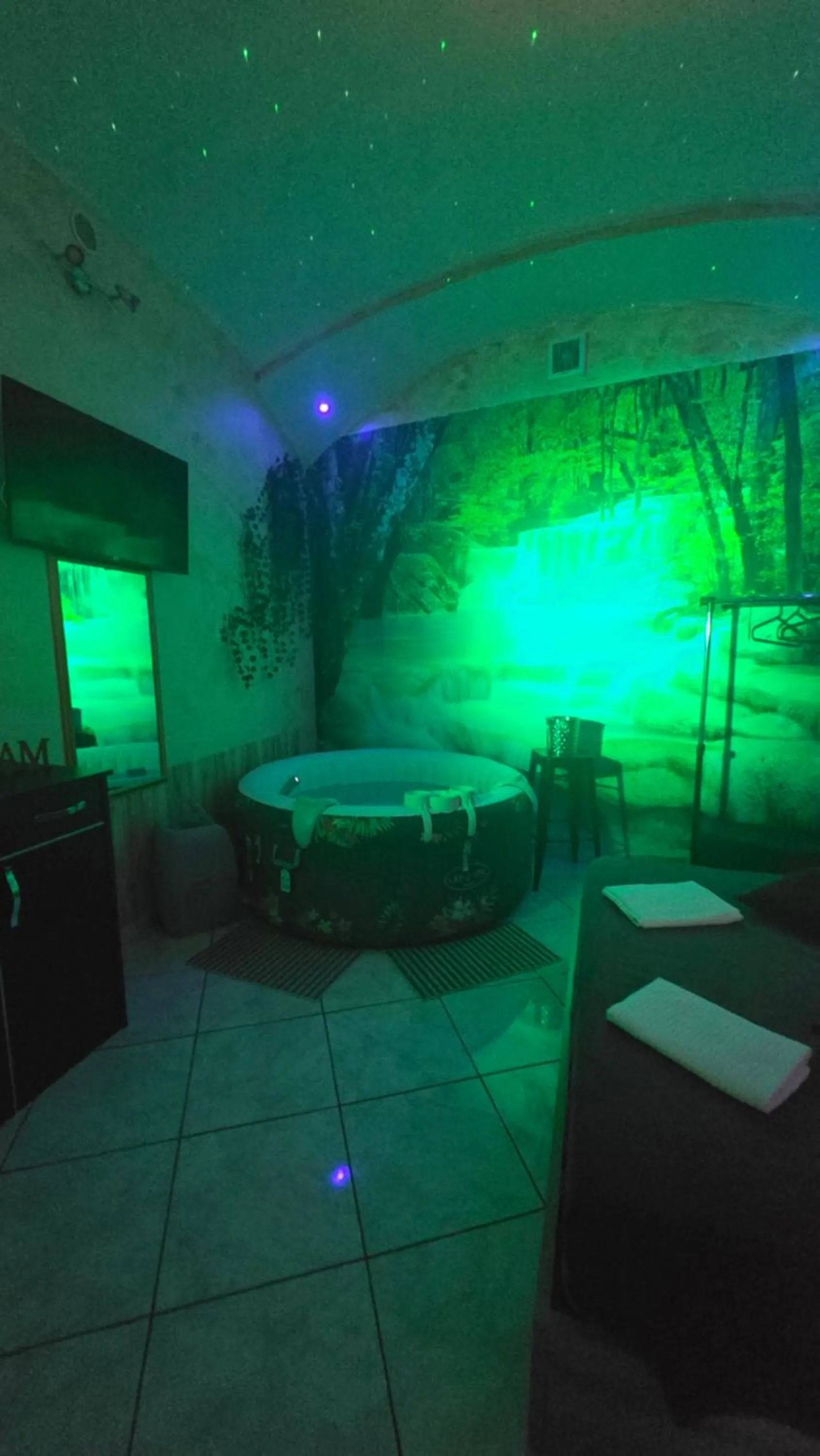 Hot Tub in pergolesi