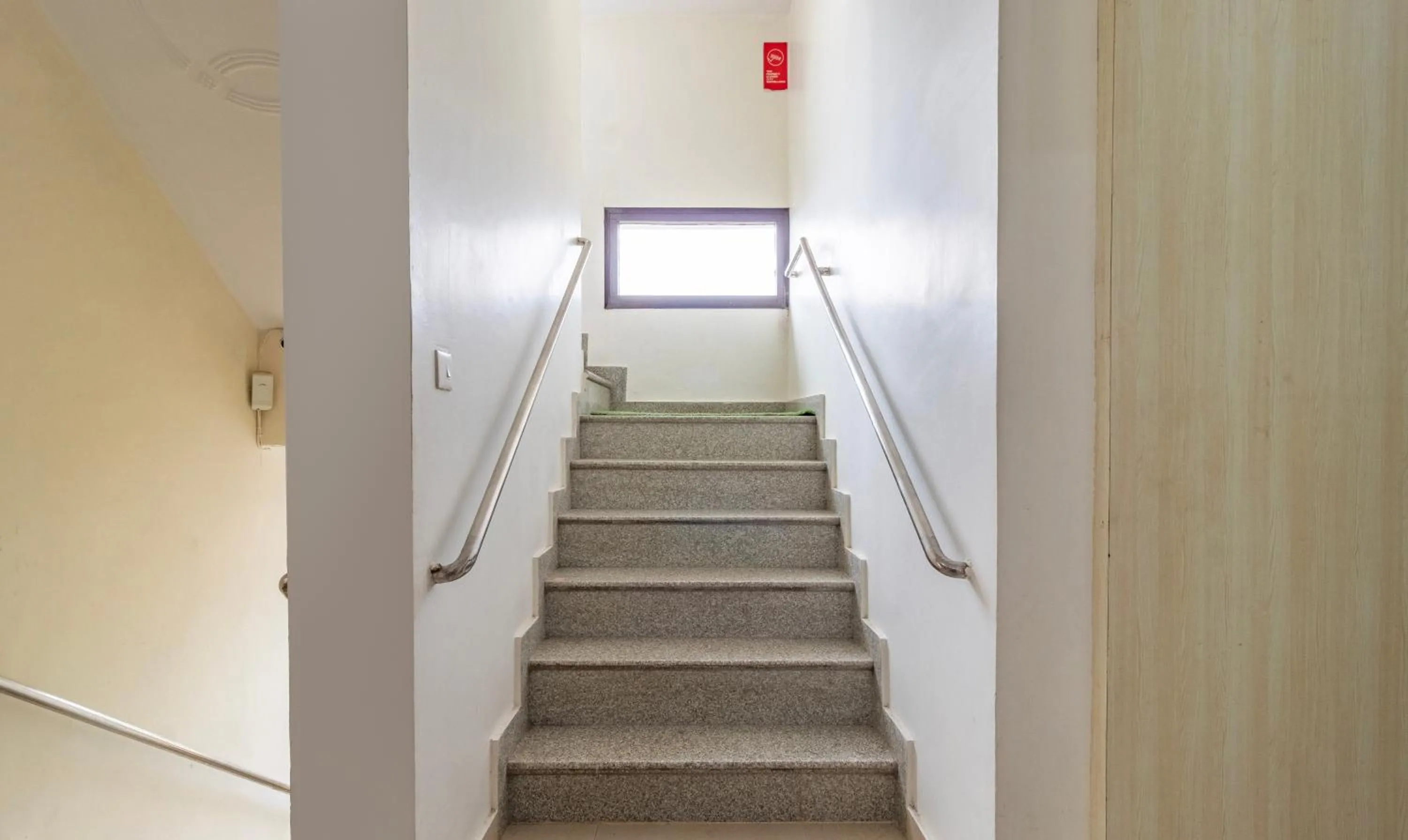 Lobby or reception in Treebo Spring Birds - Kainchi Dham