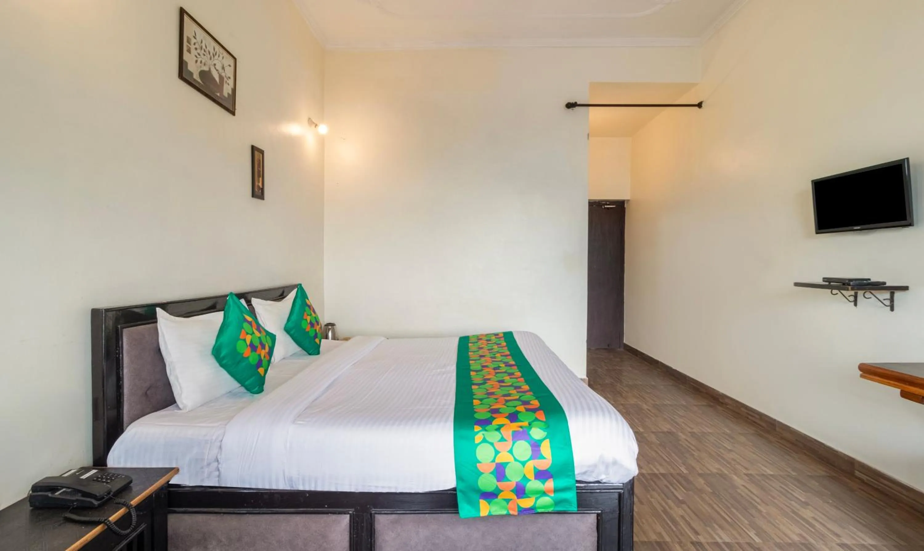 Bedroom, Bed in Treebo Spring Birds - Kainchi Dham