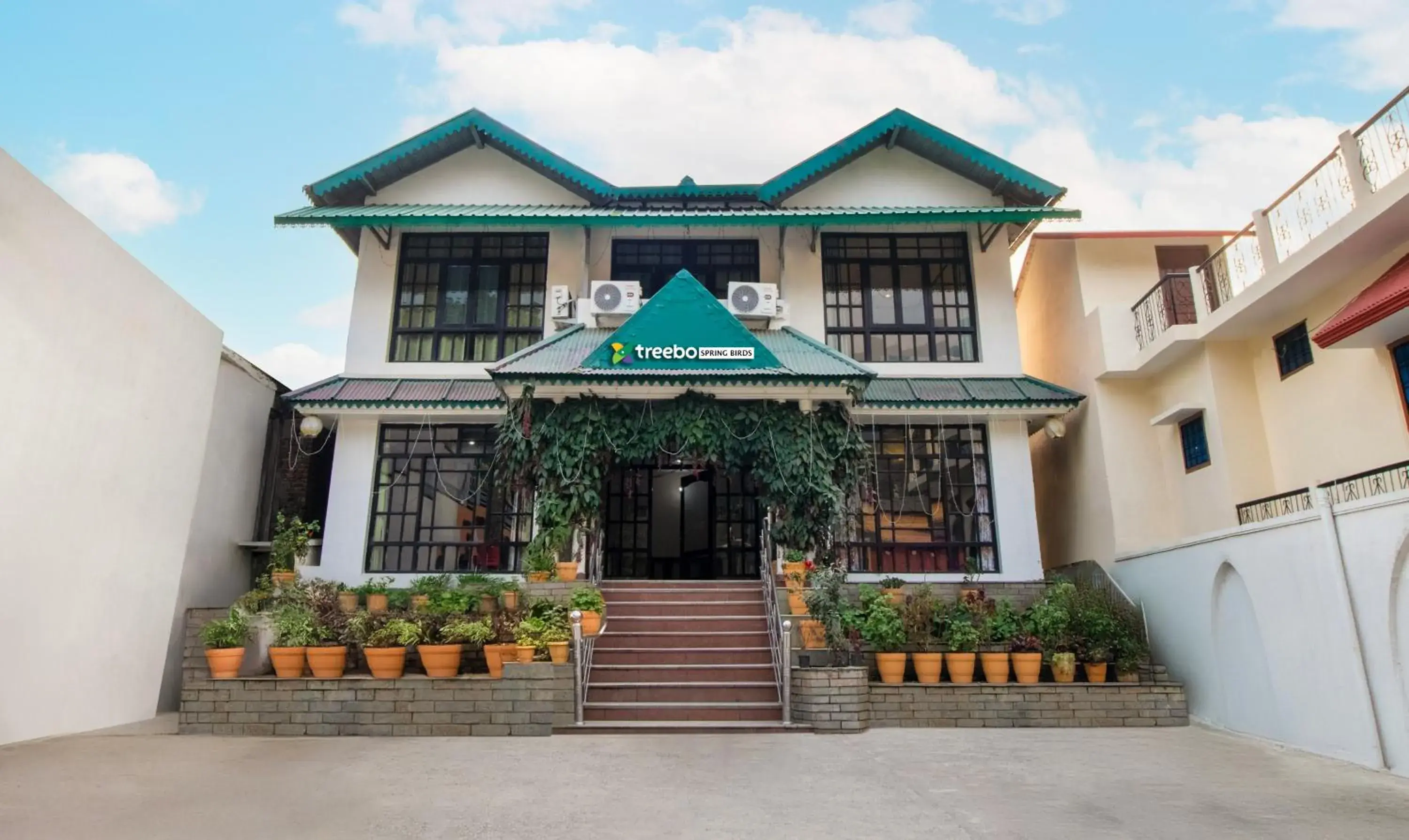 Property building in Treebo Spring Birds - Kainchi Dham Property building in Treebo Spring Birds - Kainchi Dham