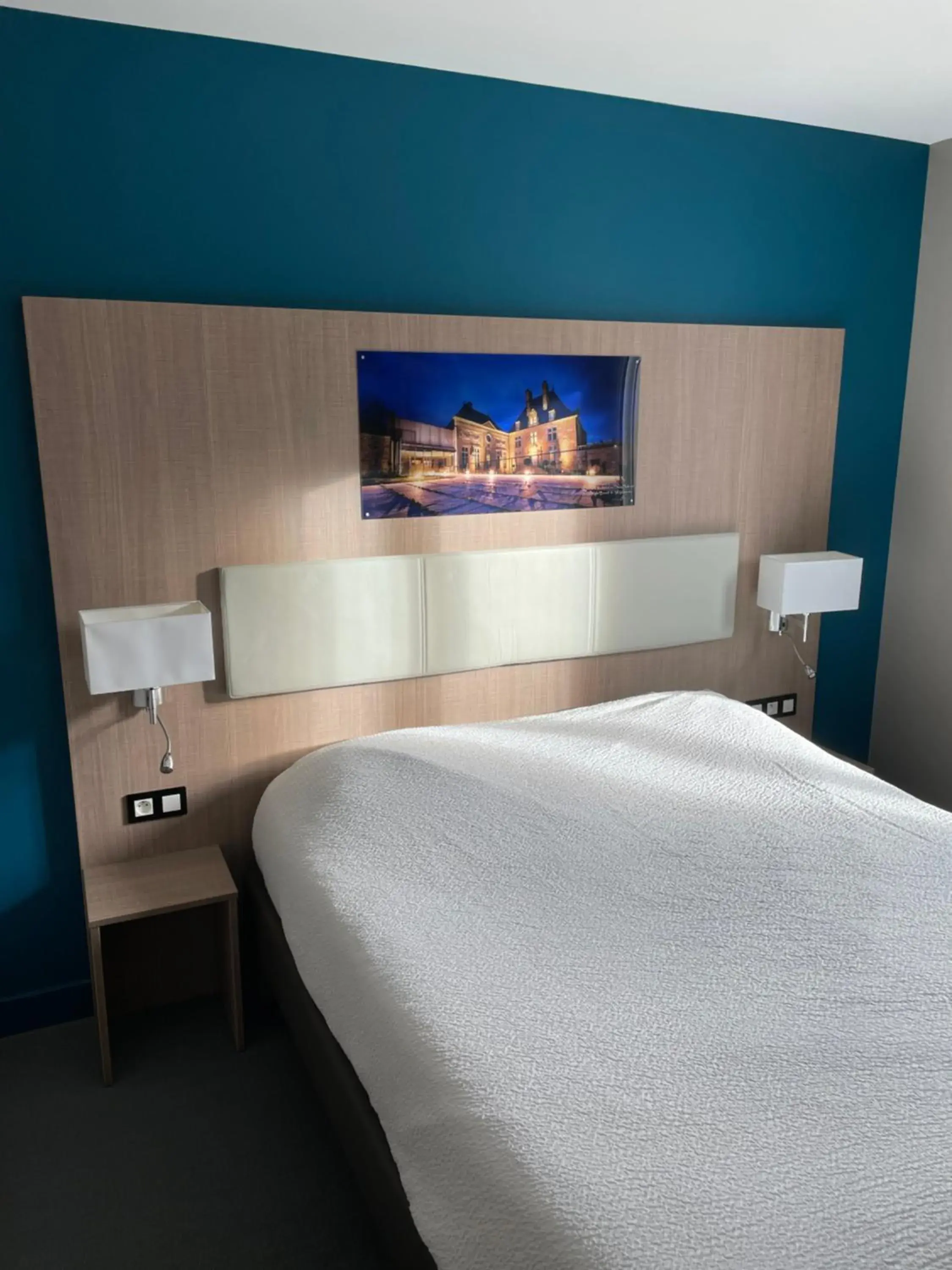 Bed in Logis Jum'Hotel Bed in Logis Jum'Hotel