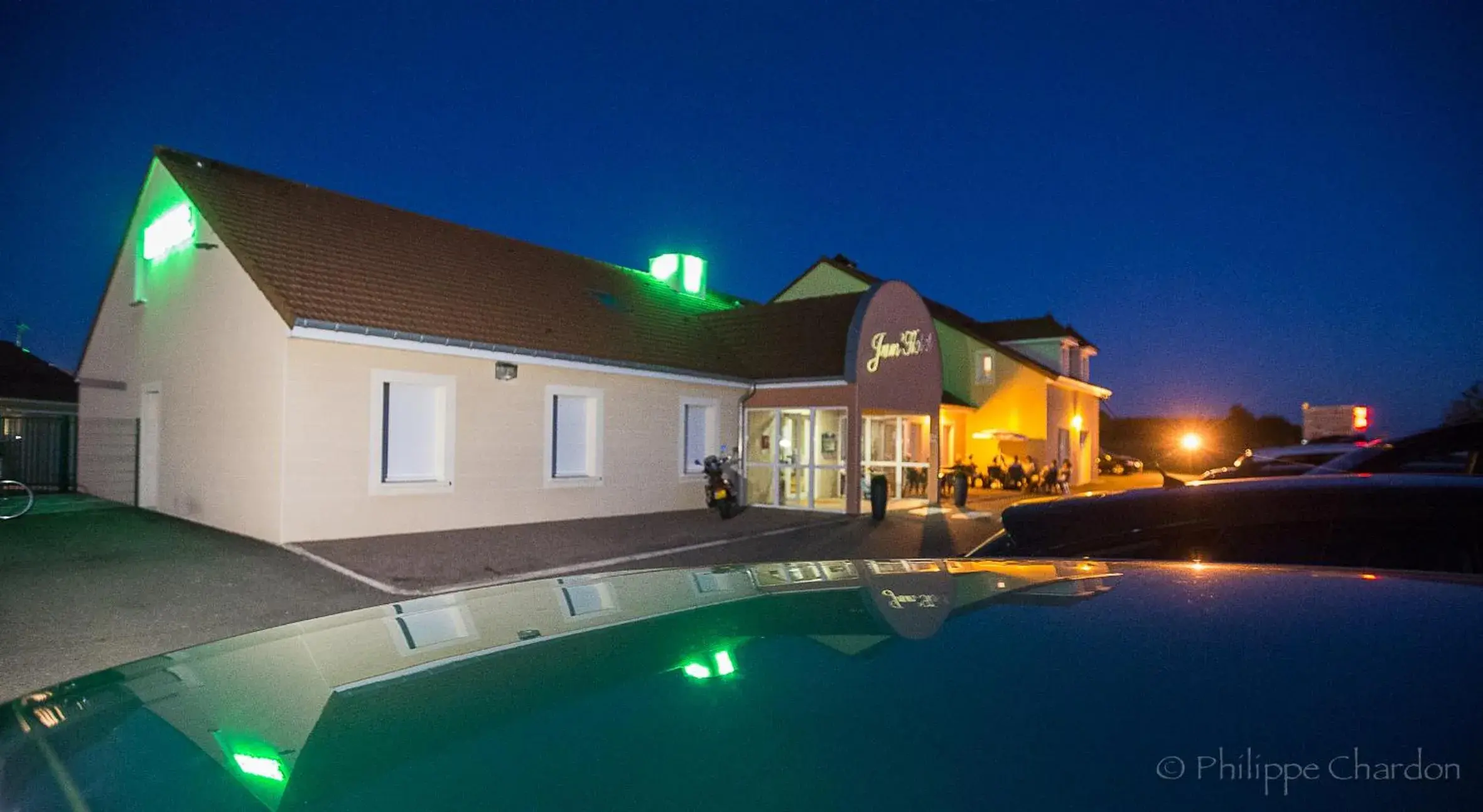 Property building in Logis Jum'Hotel Property building in Logis Jum'Hotel