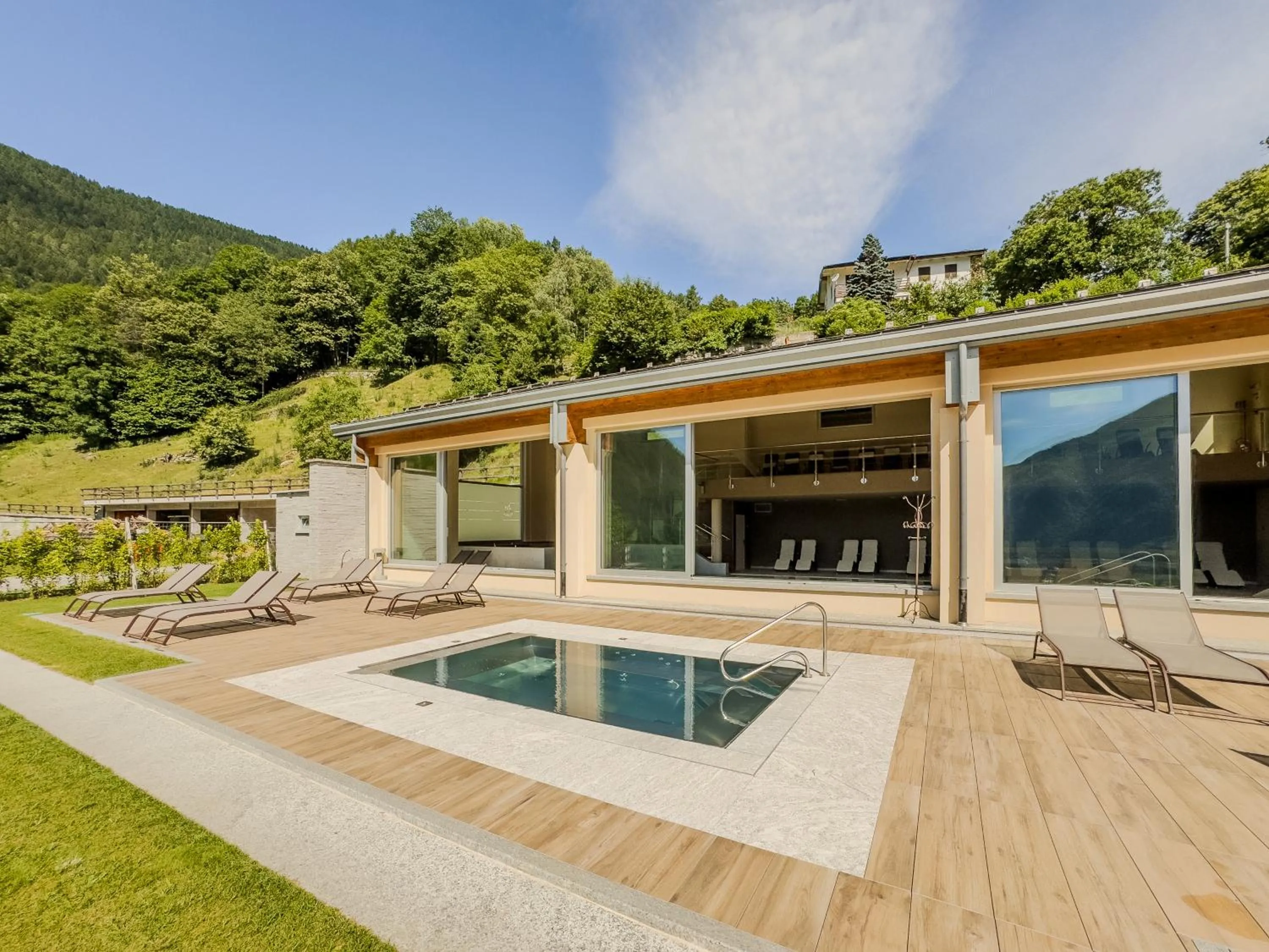 Swimming pool in Hotel Belvedere Wellness&SPA