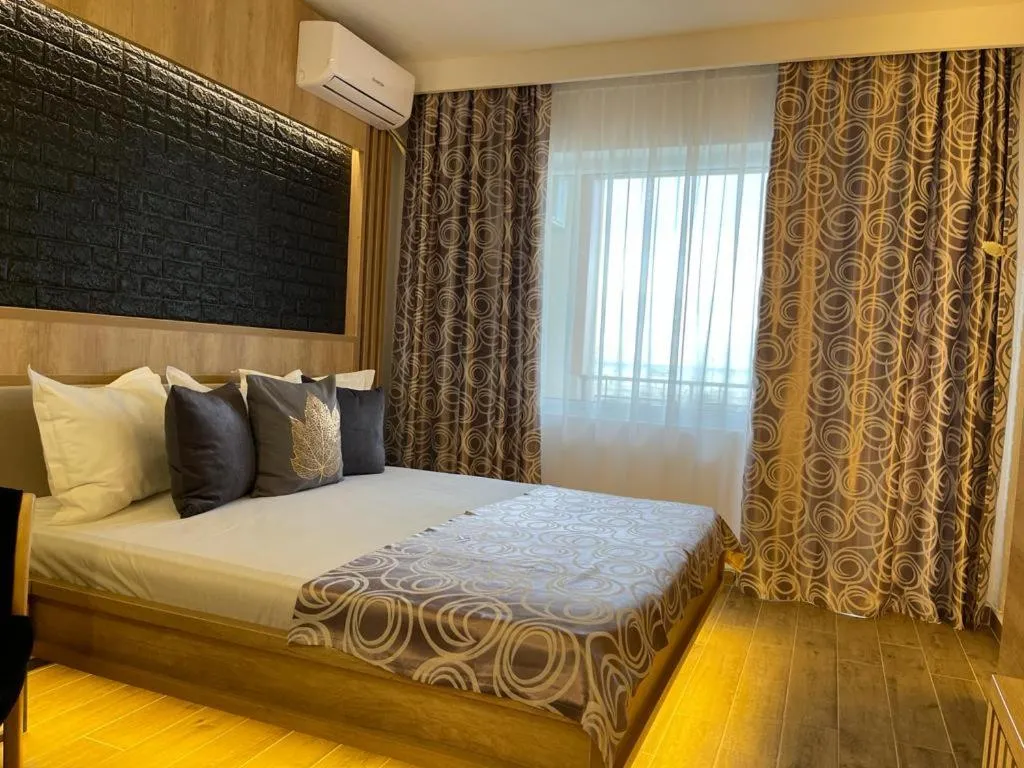 Hotel Tomis