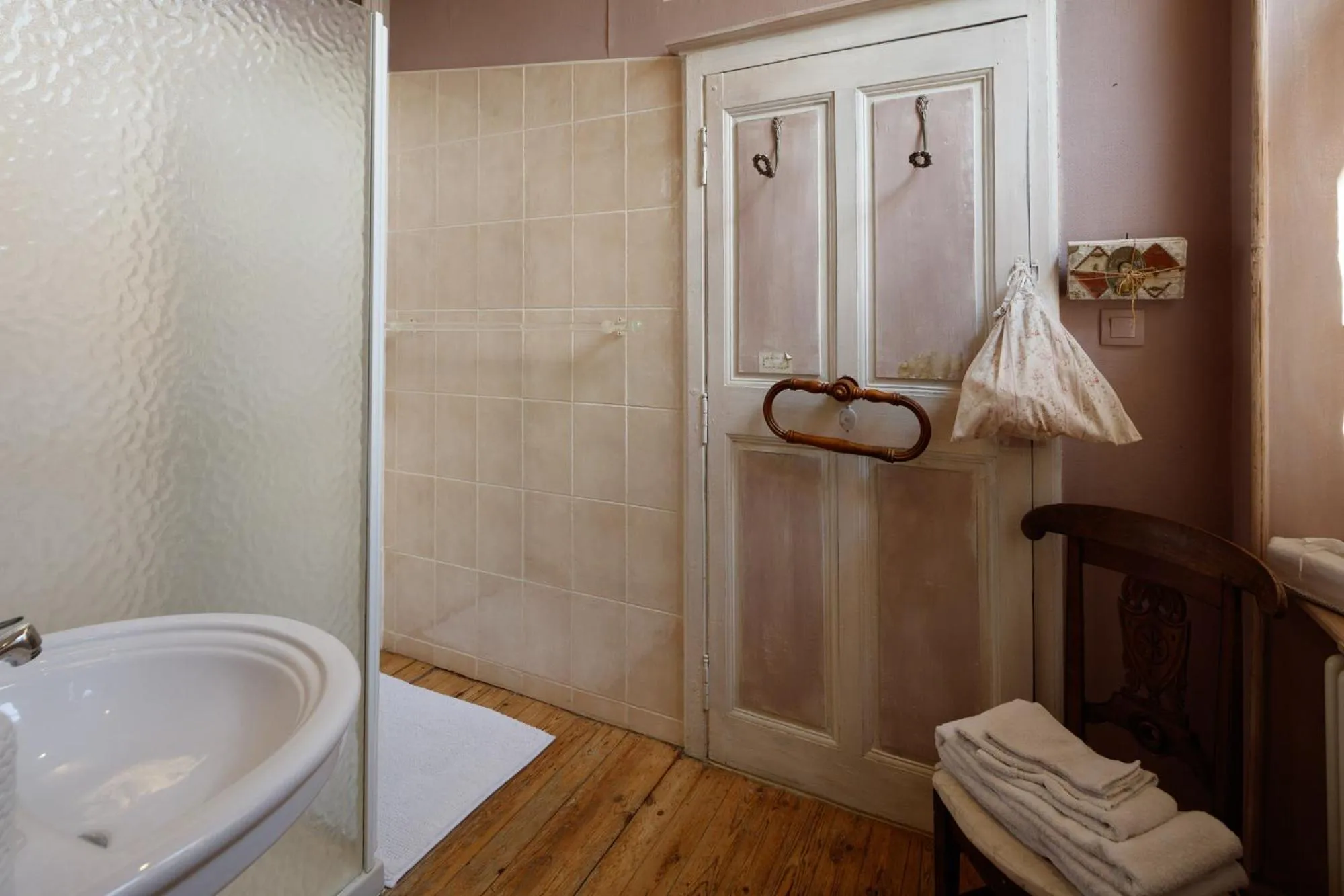 Bathroom in Domaine du Buc, Le Château