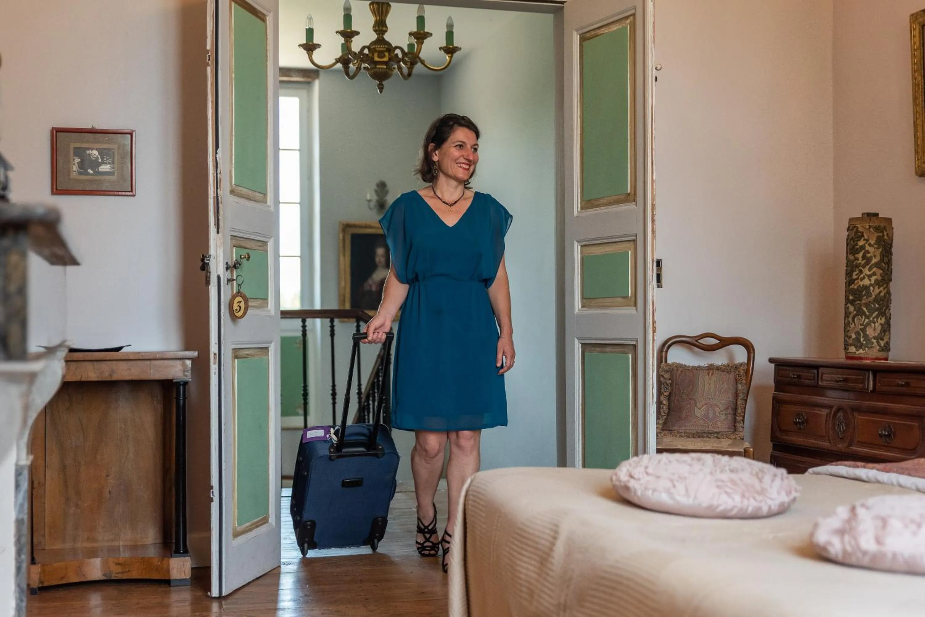 People, Bed in Domaine du Buc, Le Château