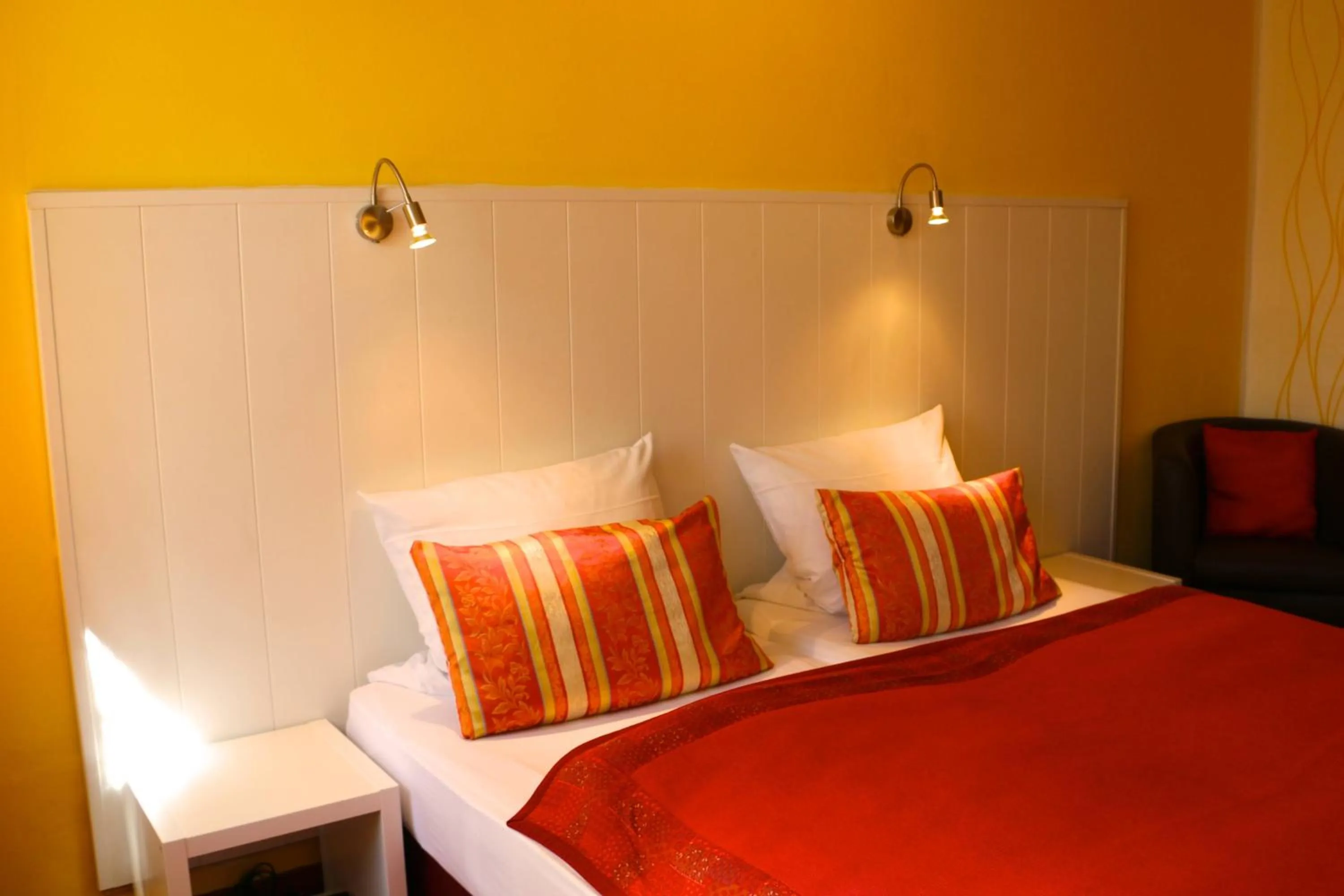 Bedroom, Bed in Casa Hotel Neu-Isenburg