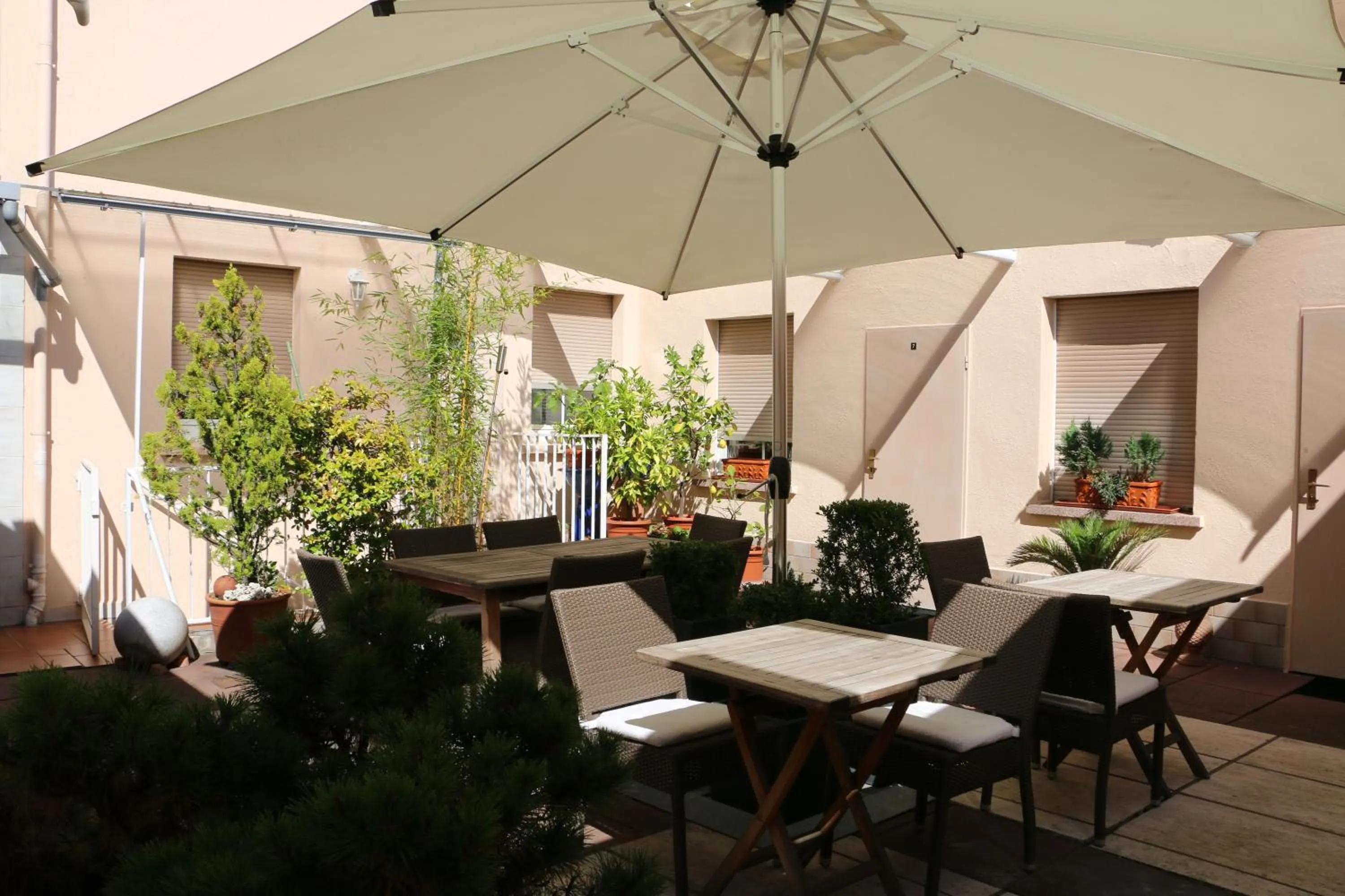 Patio in Casa Hotel Neu-Isenburg