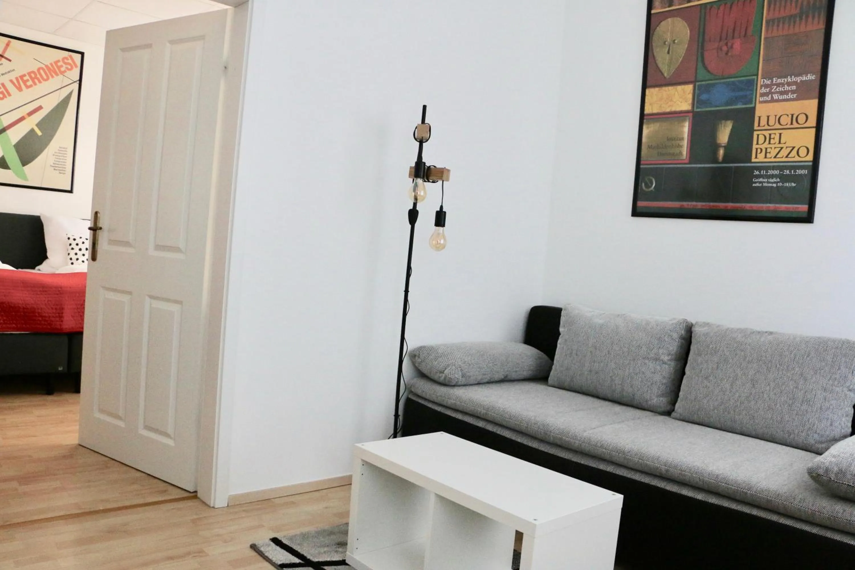 Living room, Bed in Casa Hotel Neu-Isenburg