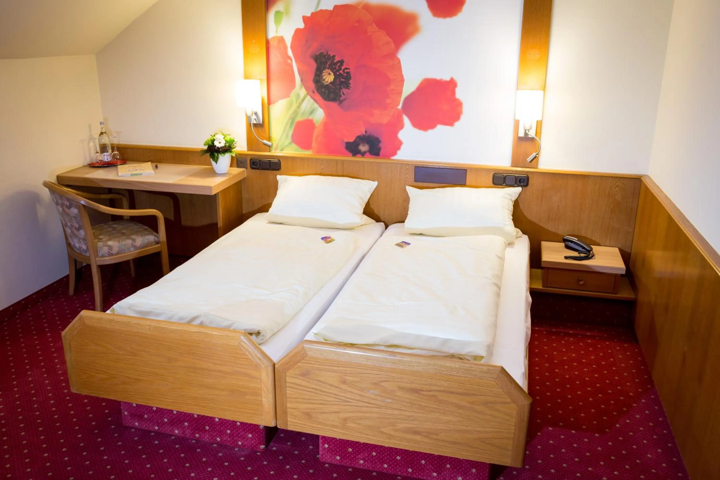 Photo of the whole room, Bed in Gasthof-Hotel Harth