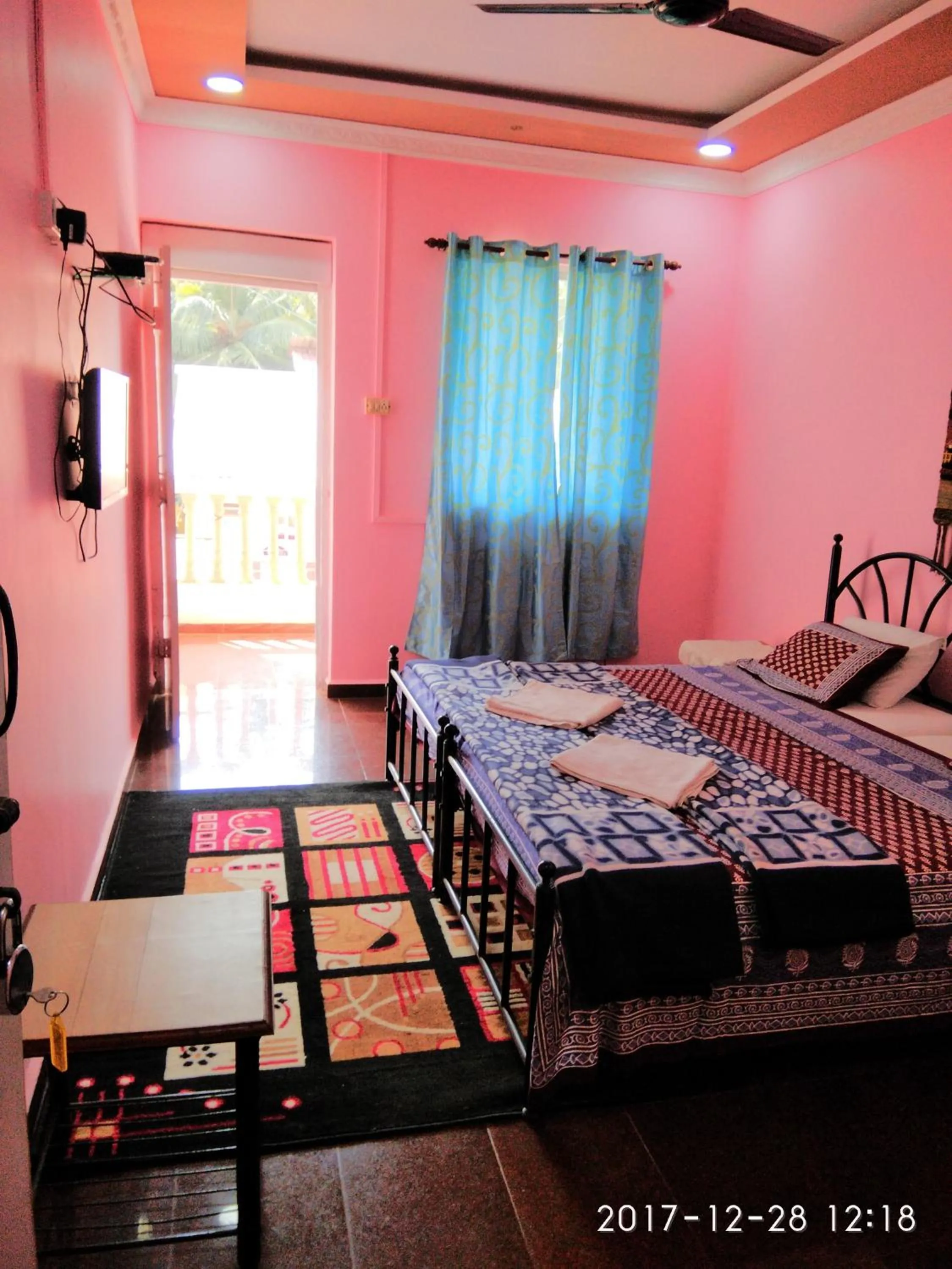 Photo of the whole room in Sobitai
