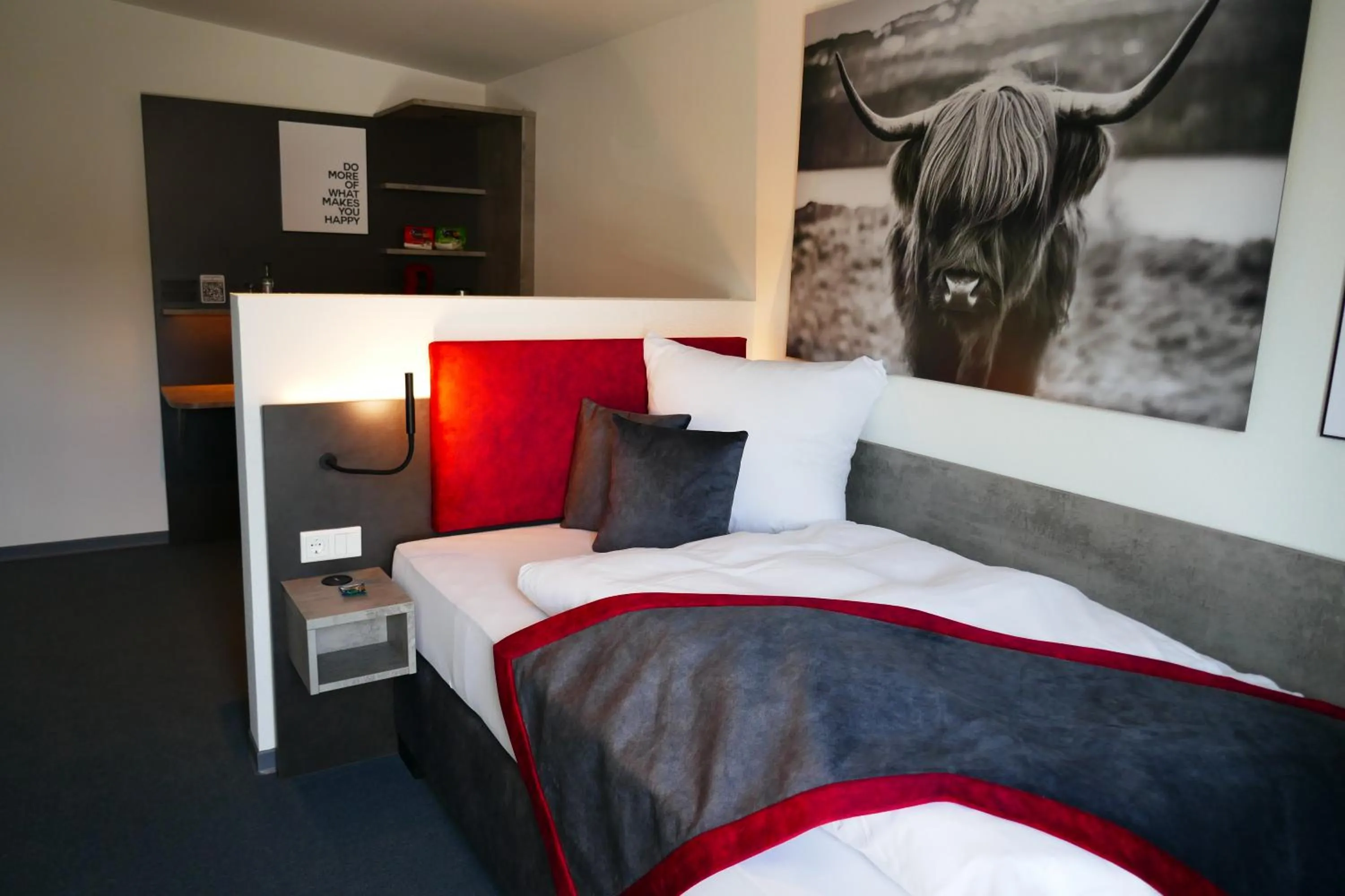 Photo of the whole room, Bed in Hotel Gasthof Handewitt