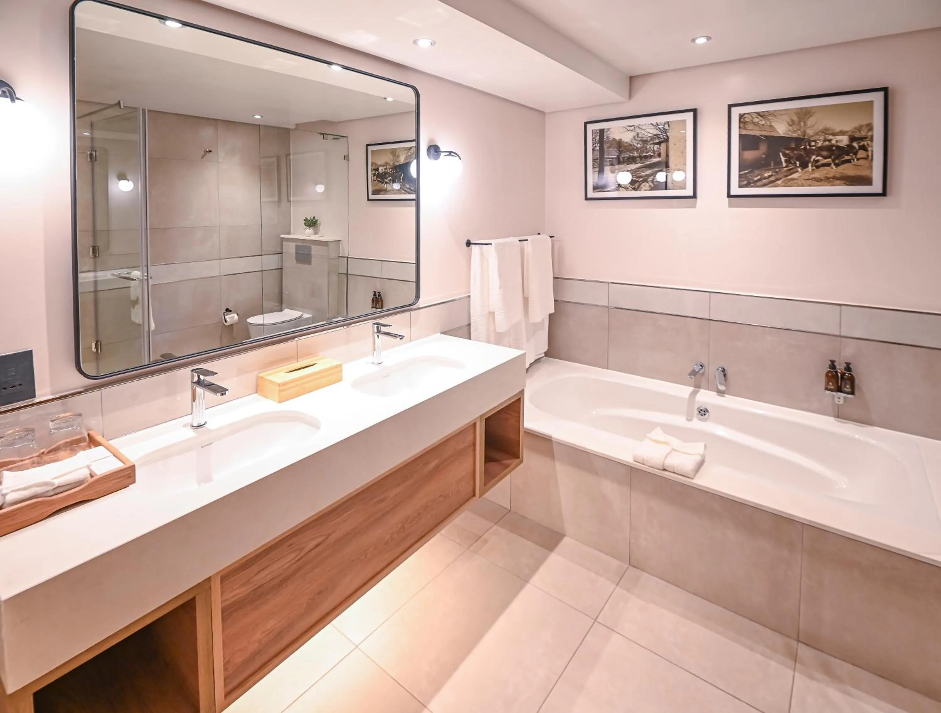 Bathroom in Irene Country Hotel, Autograph Collection