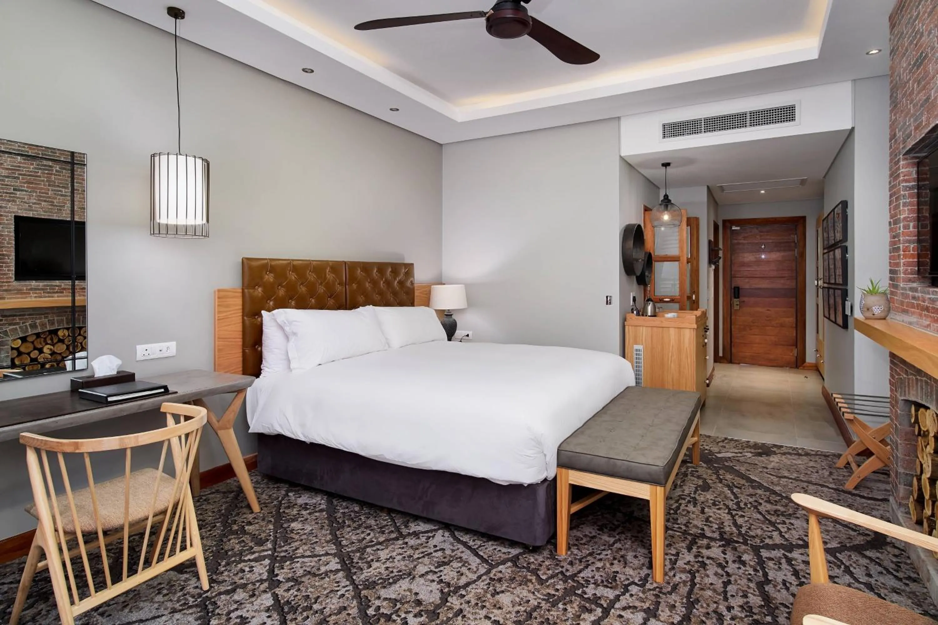 Photo of the whole room, Bed in Irene Country Hotel, Autograph Collection