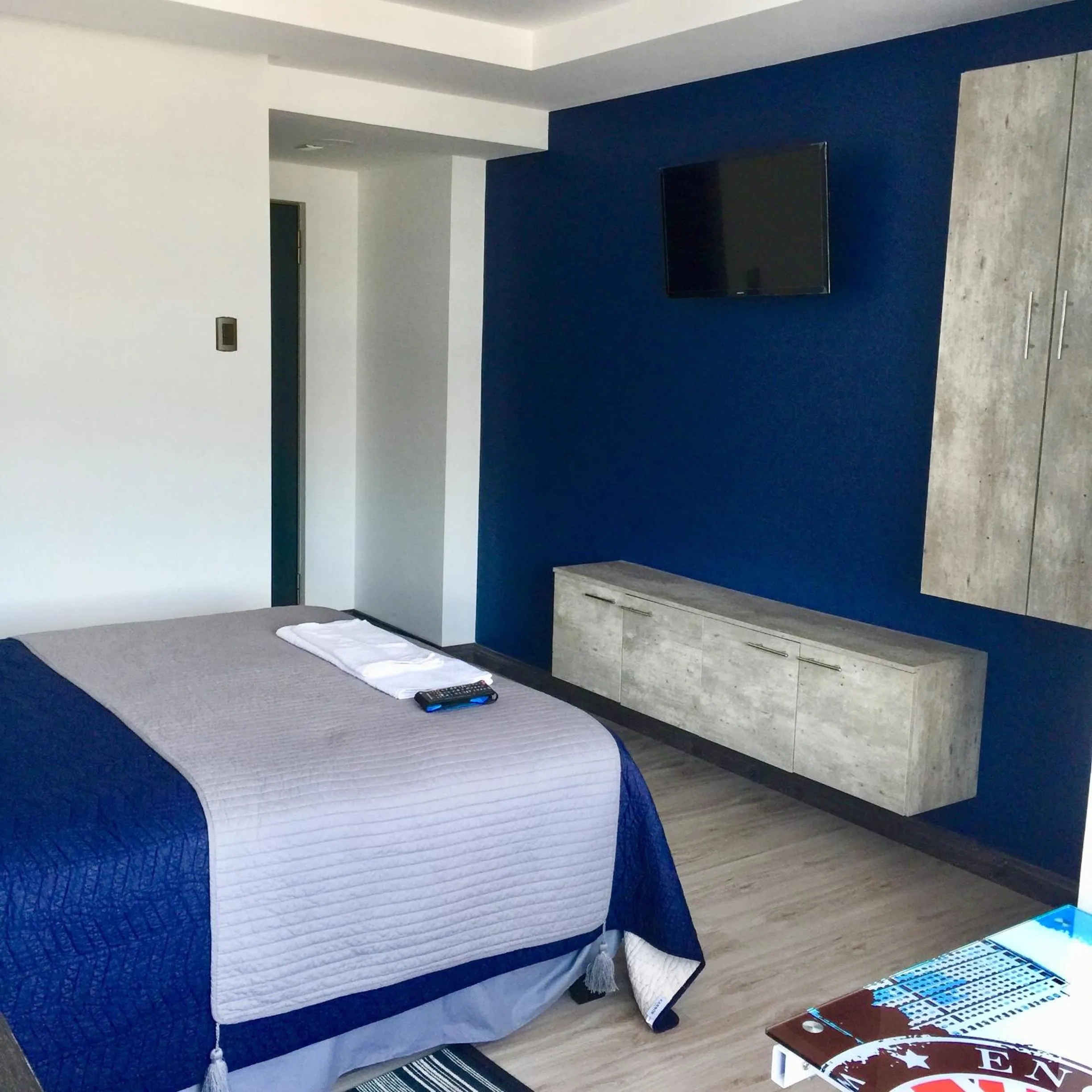 Bed in El Camino Hotel