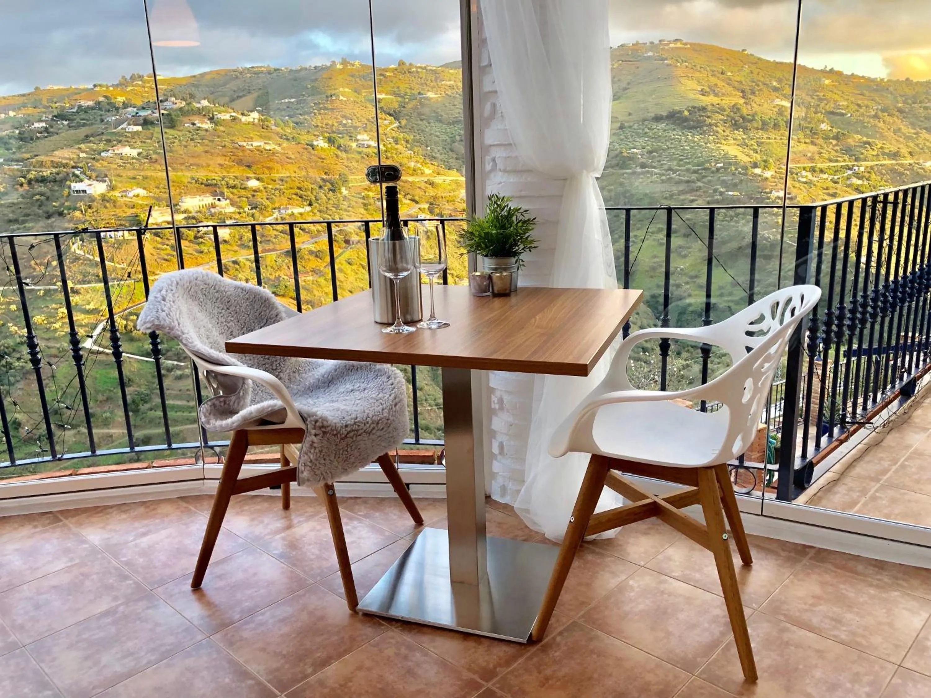 Dining area in B&B Villa Archez