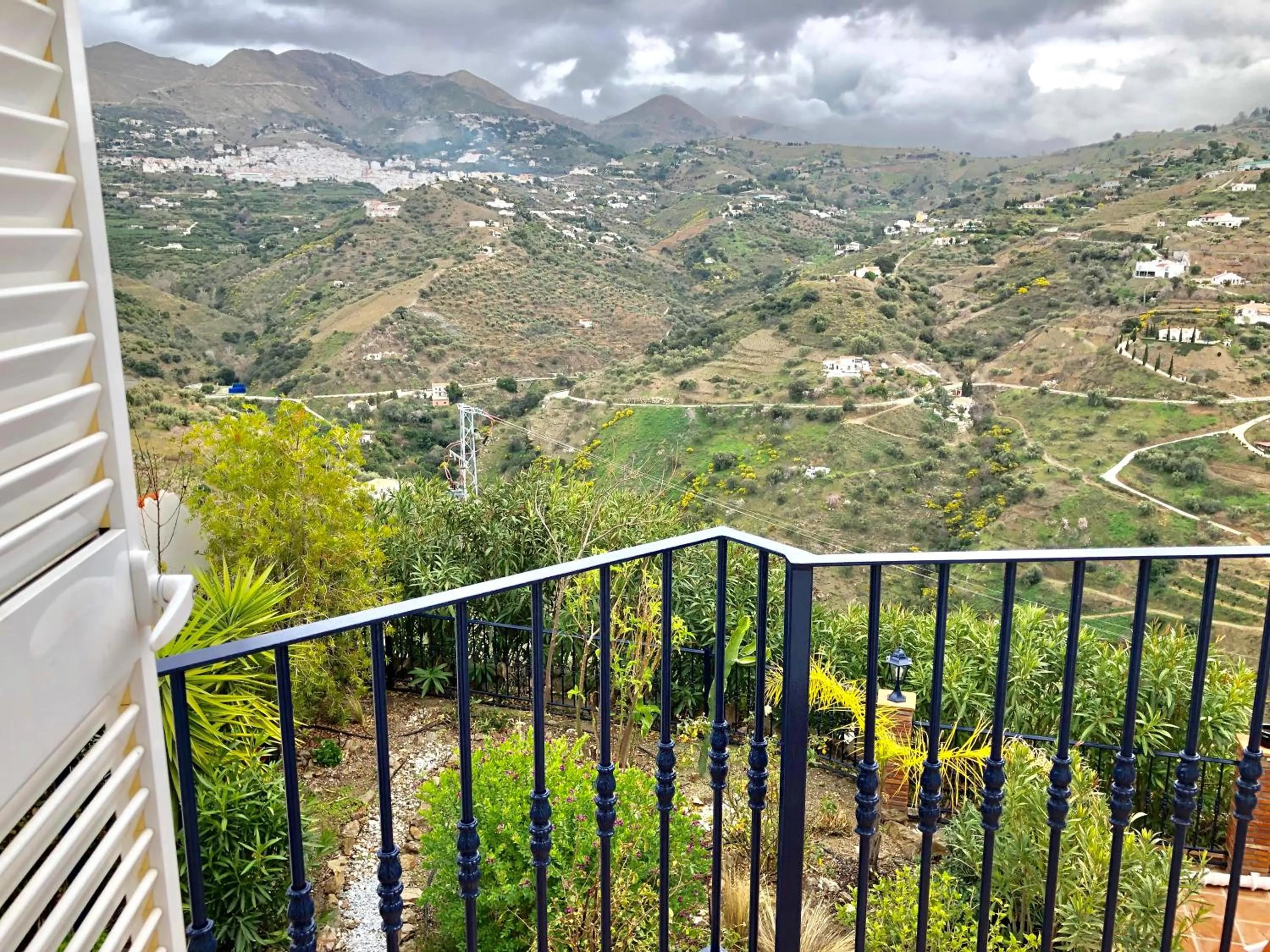 Natural landscape in B&B Villa Archez