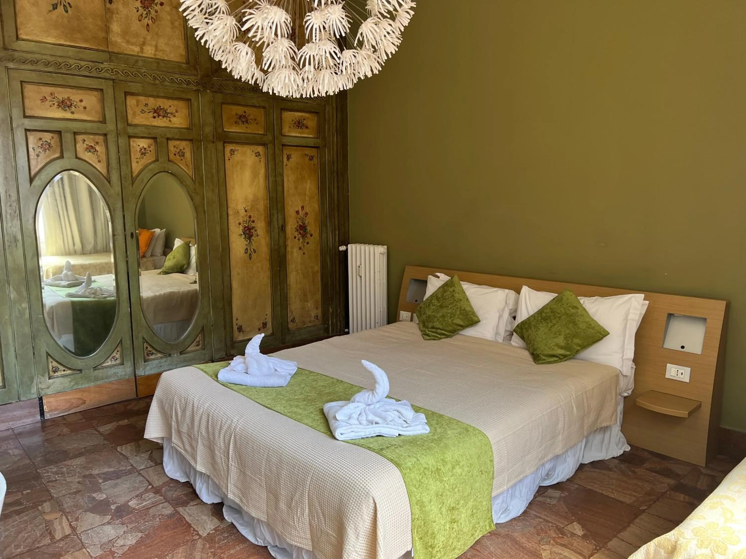 Bed in Artemente Florence B&B