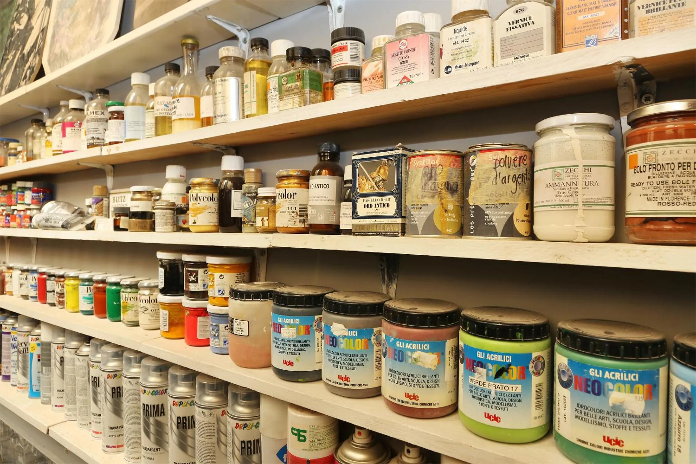 Decorative detail in Artemente Florence B&B