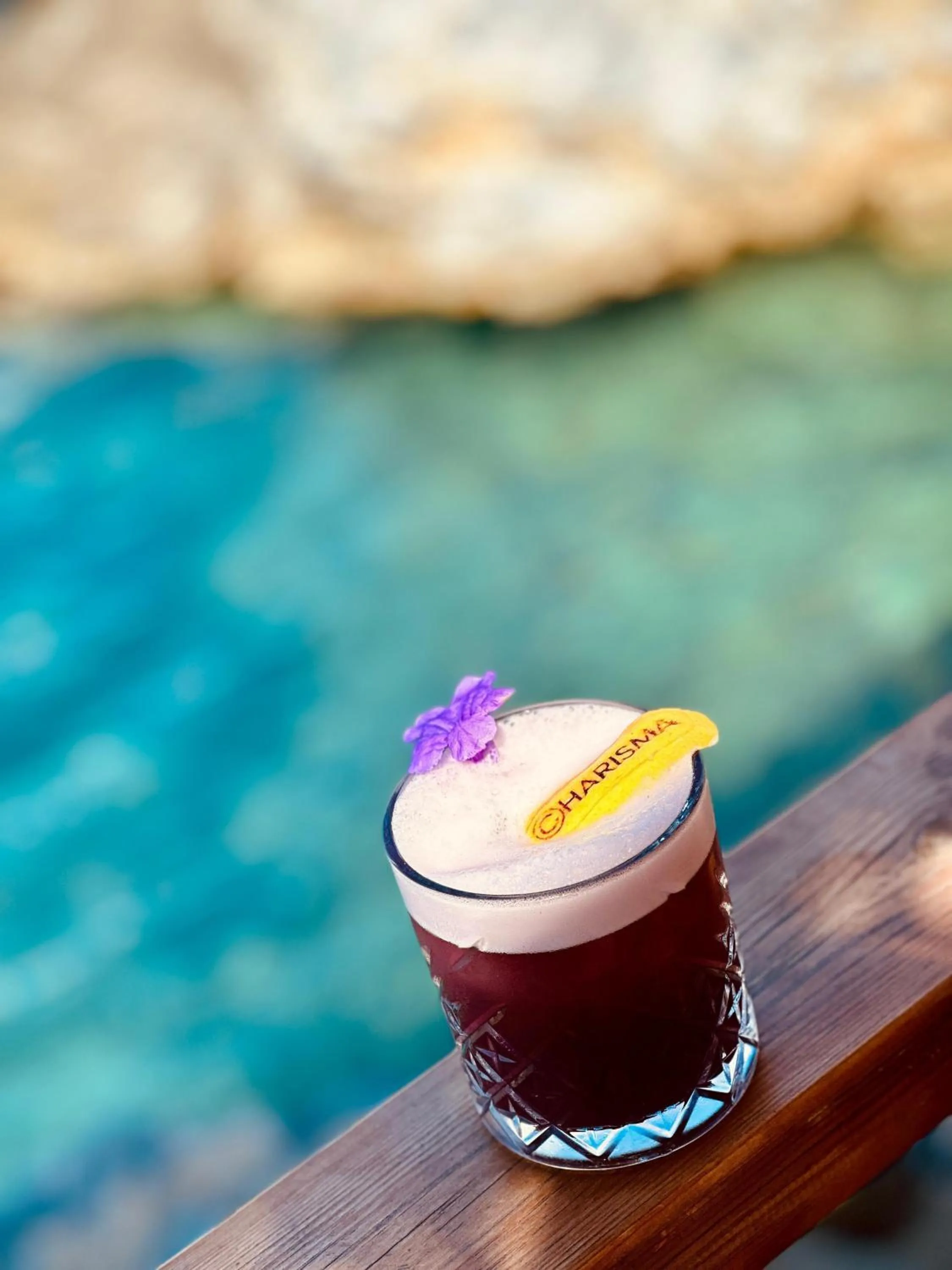 Lounge or bar in Charisma De Luxe Hotel