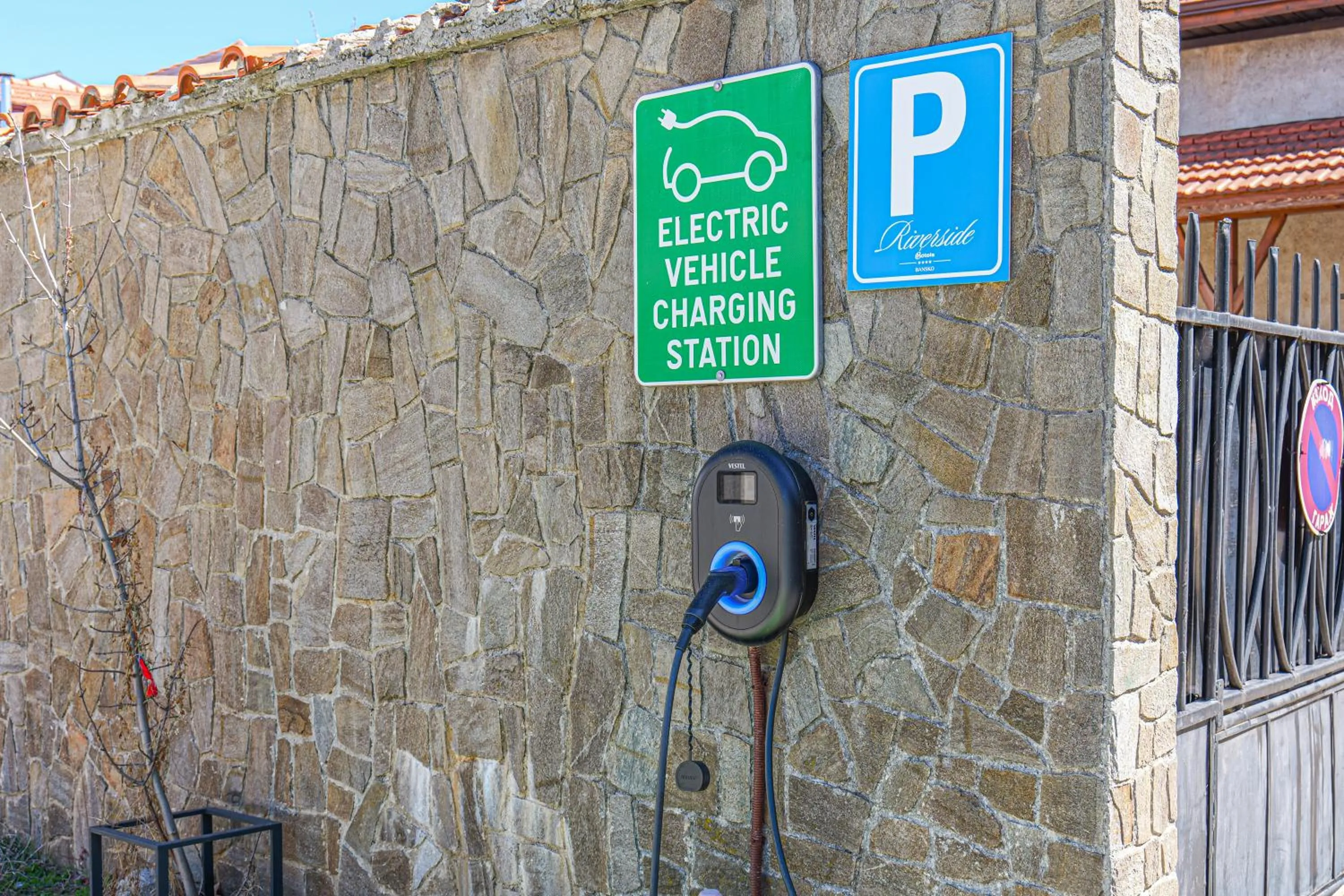 Parking in Riverside Boutique Hotel