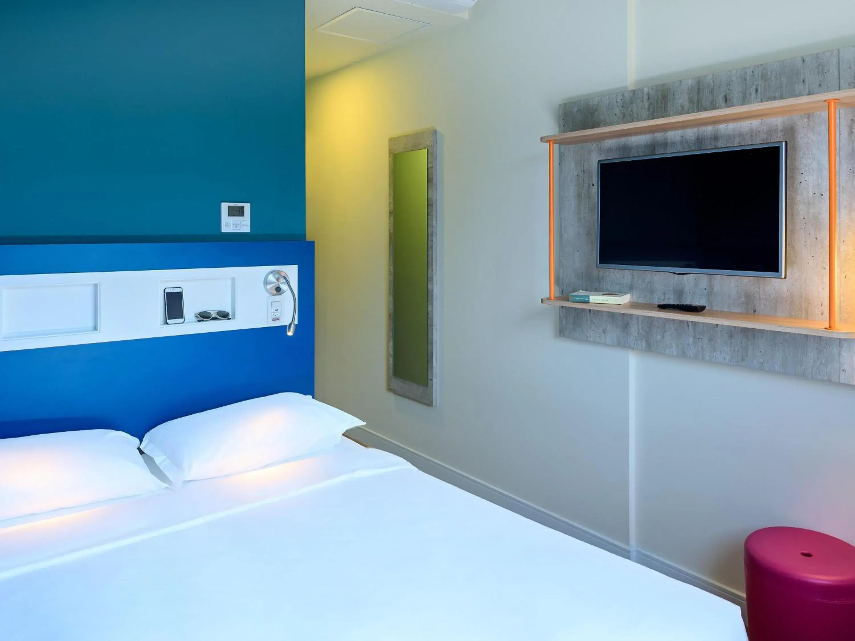 Bedroom, Bed in ibis budget Santos Gonzaga Bedroom, Bed in ibis budget Santos Gonzaga
