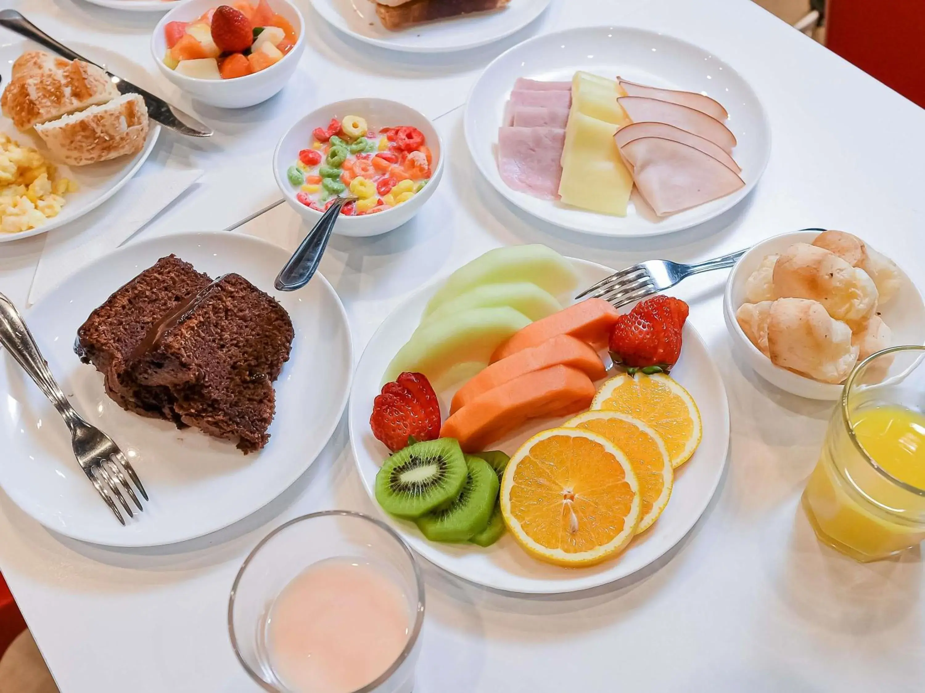 Breakfast in ibis budget Santos Gonzaga Breakfast in ibis budget Santos Gonzaga