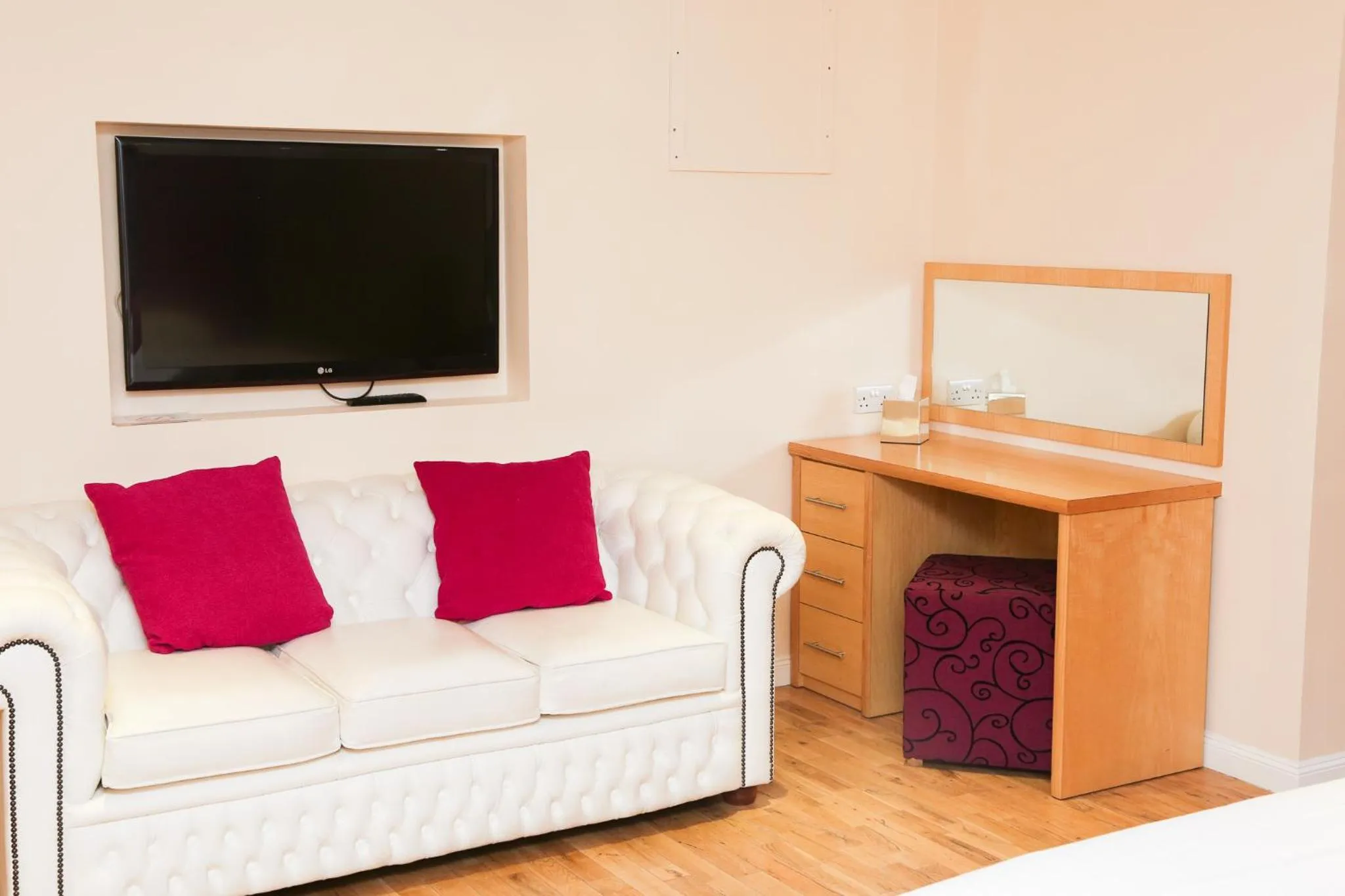 TV and multimedia in ClubHouse B& B