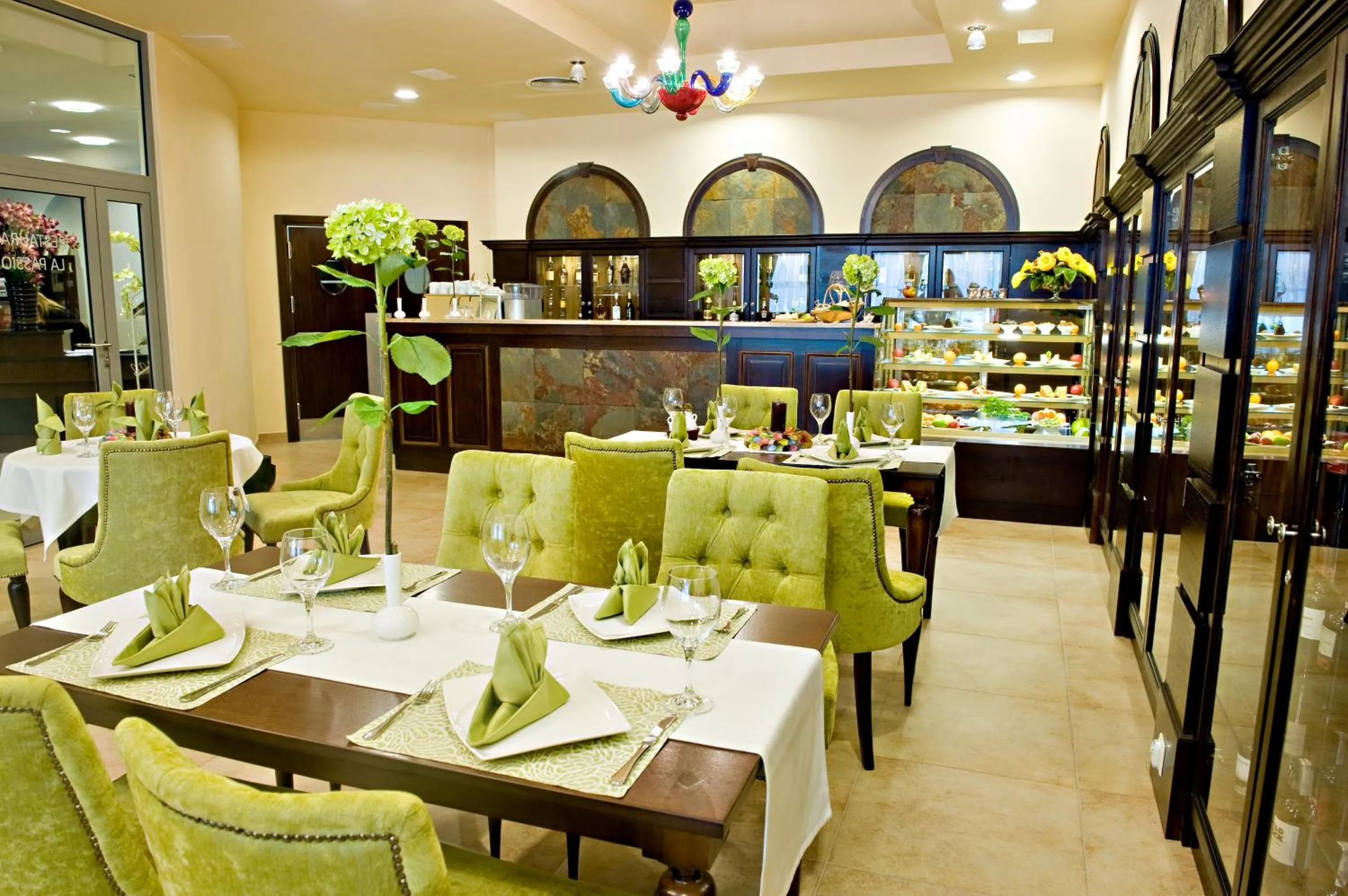 Restaurant/places to eat in Hotel Prezydencki 3-star