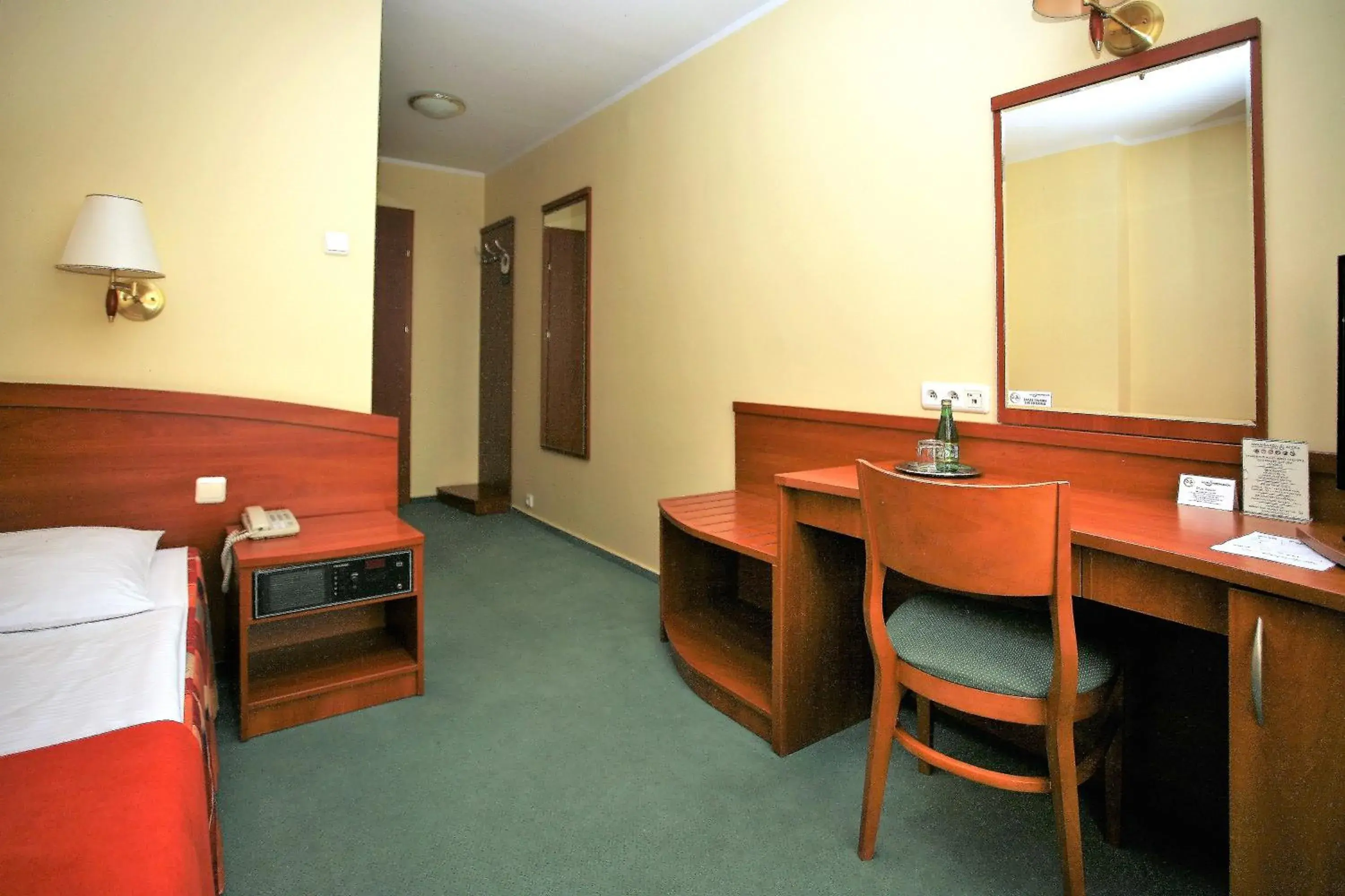 Single Room in Hotel Prezydencki 3-star Single Room in Hotel Prezydencki 3-star