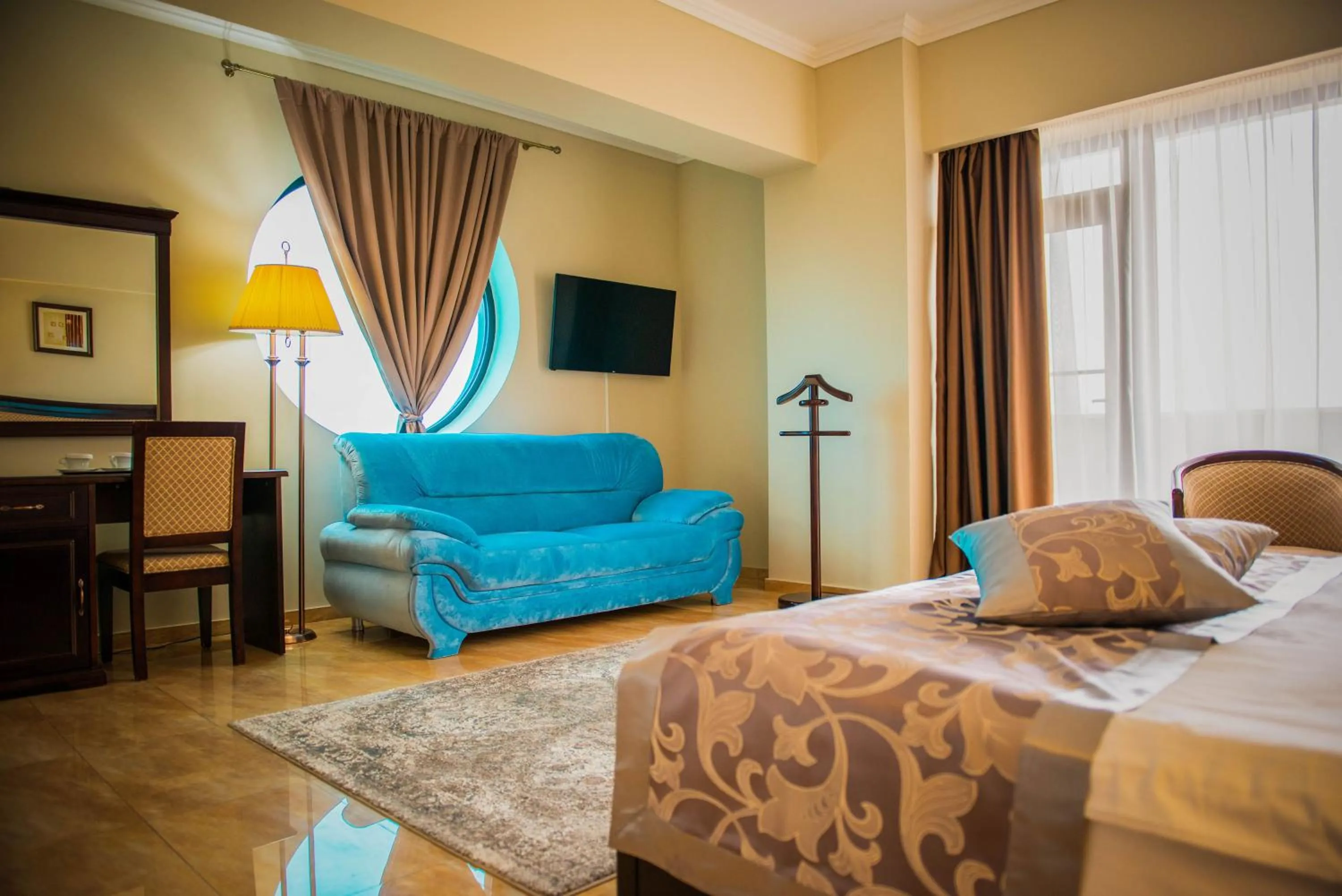 Bedroom, Bed in Hotel Del Mar & Conference Center