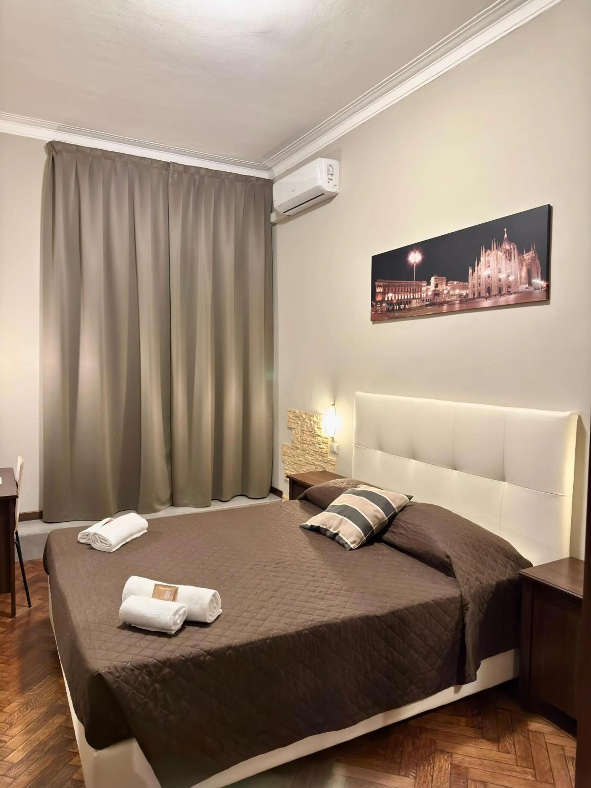 Bedroom, Bed in Carlo Goldoni Hotel