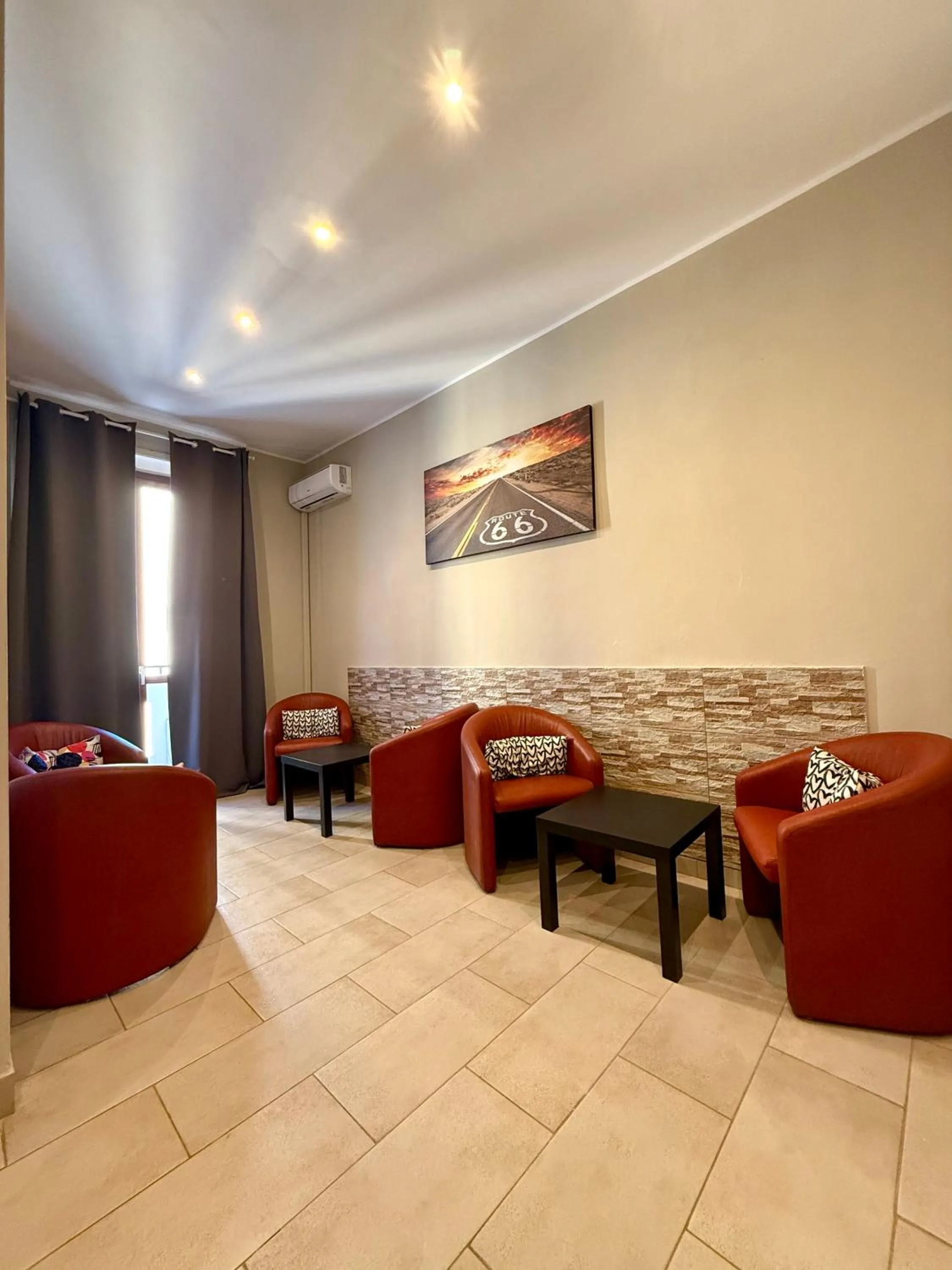 Seating area in Carlo Goldoni Hotel