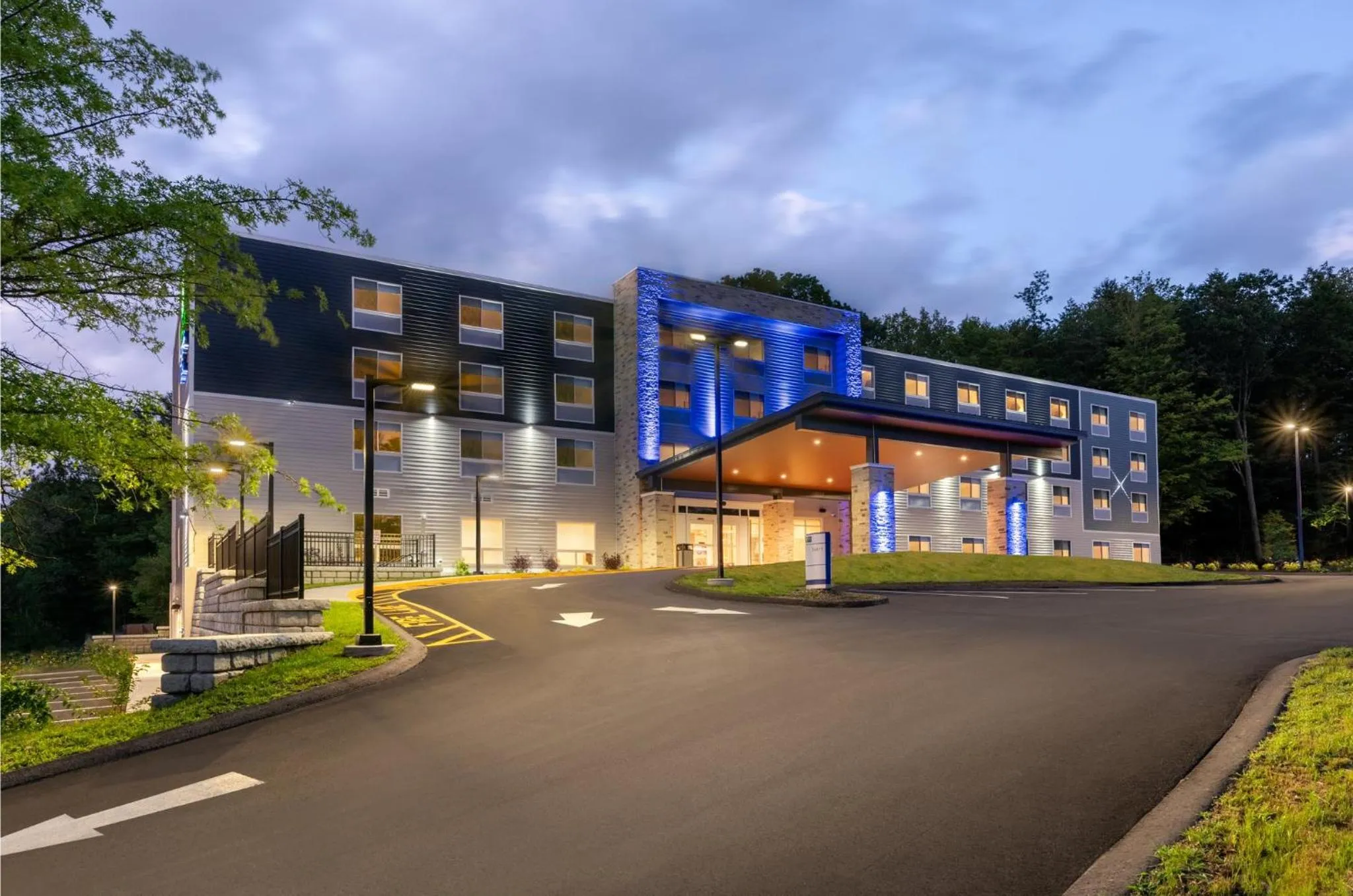 Property building in Holiday Inn Express & Suites Pittsfield-Lenox-Berkshires by IHG