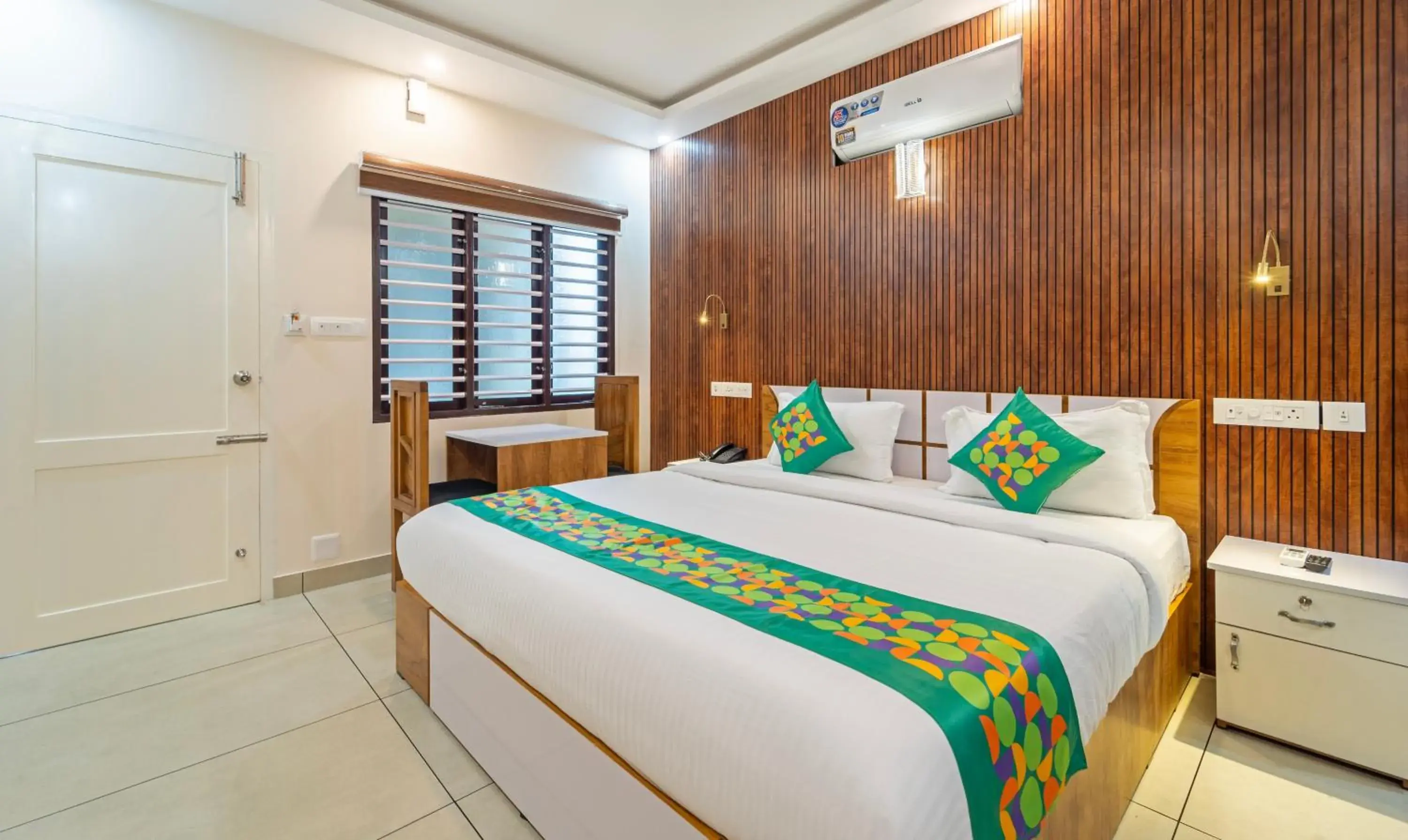 Bedroom, Bed in Treebo Thoduvas Star Plaza Cochin Airport Bedroom, Bed in Treebo Thoduvas Star Plaza Cochin Airport