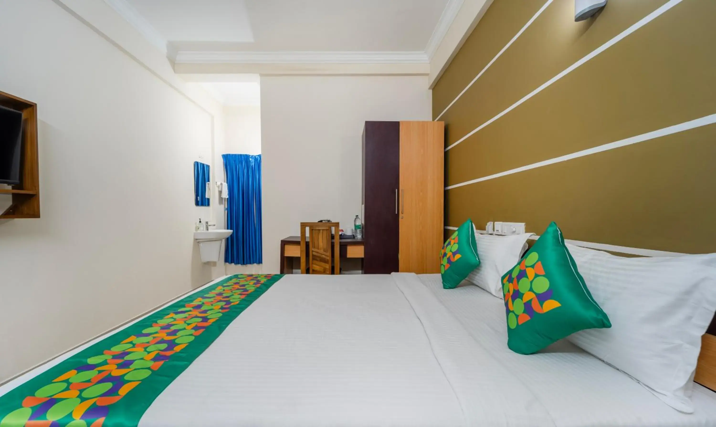 Bedroom, Bed in Treebo Thoduvas Star Plaza Cochin Airport Bedroom, Bed in Treebo Thoduvas Star Plaza Cochin Airport