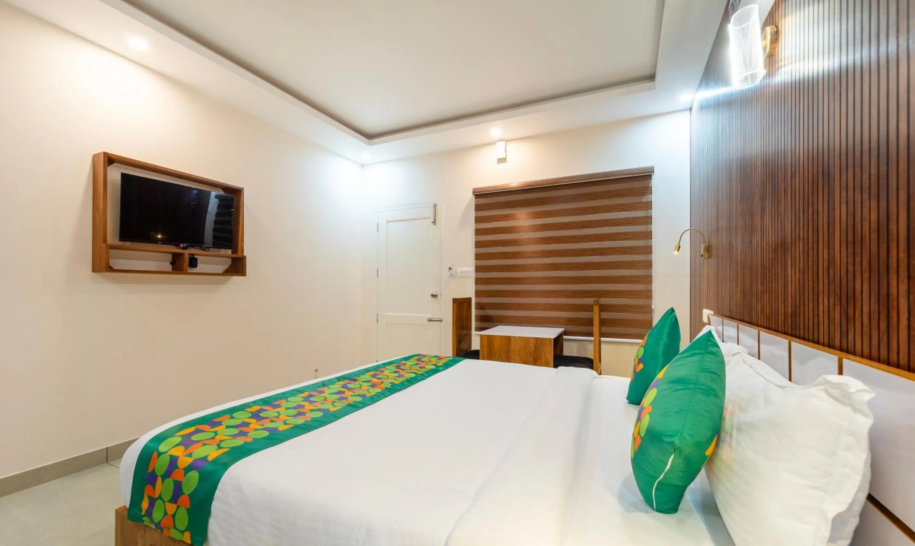 Bedroom, Bed in Treebo Thoduvas Star Plaza Cochin Airport
