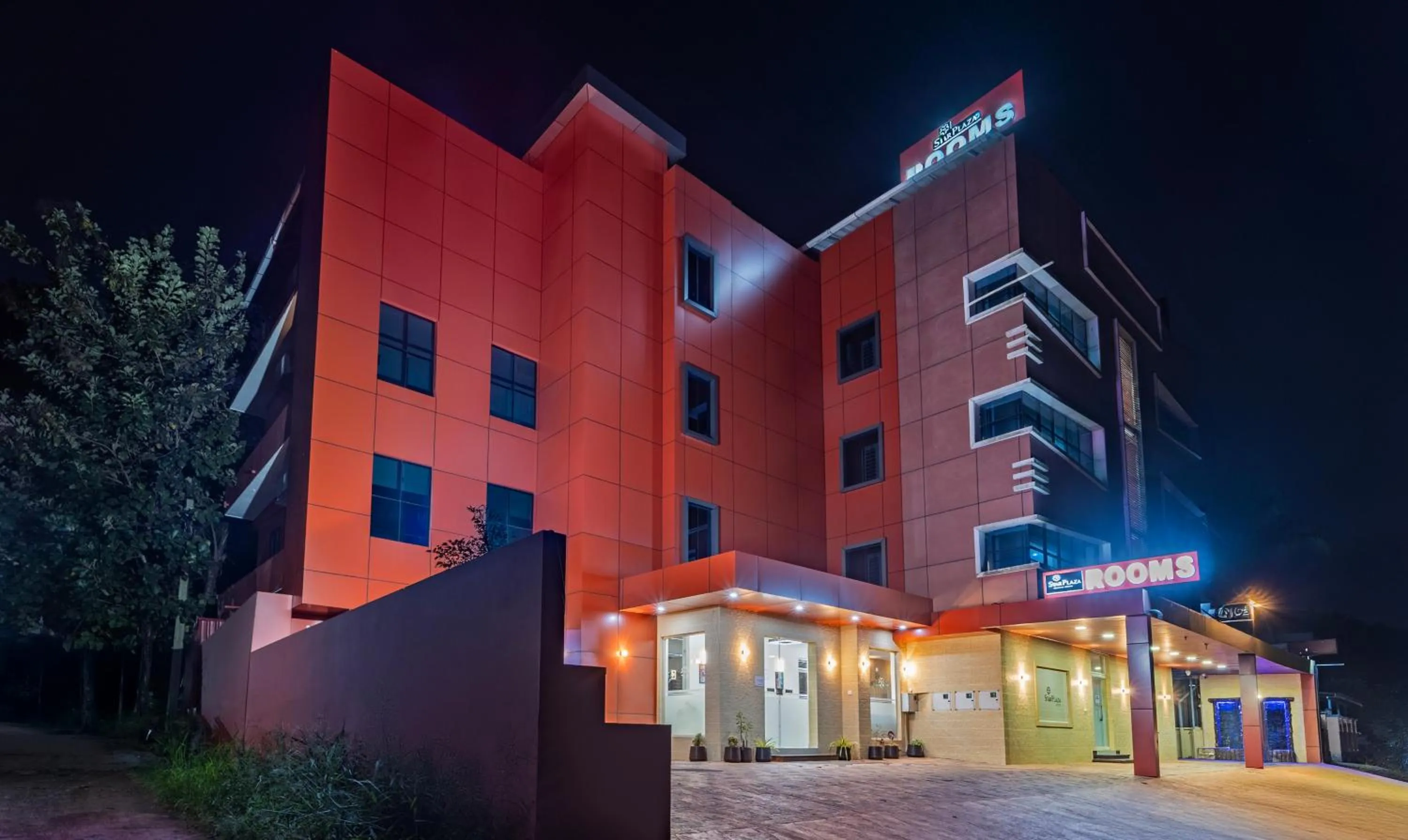 Property building in Treebo Thoduvas Star Plaza Cochin Airport