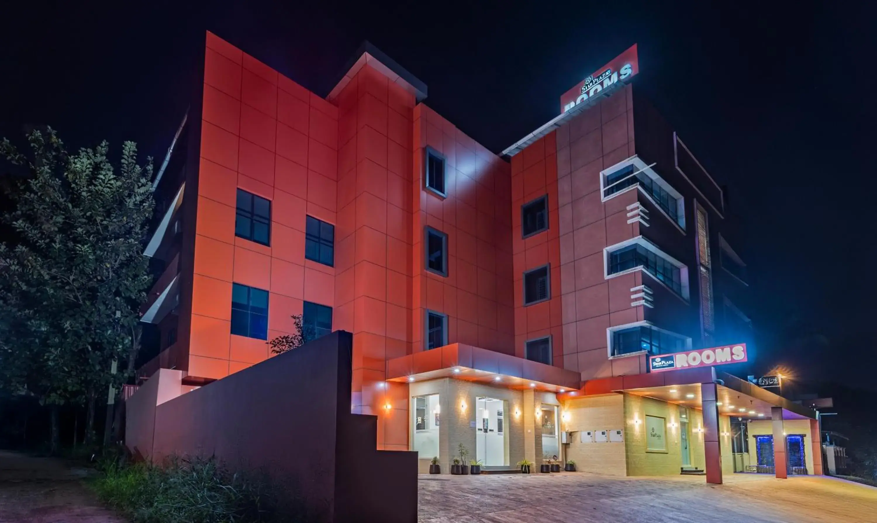 Property building in Treebo Thoduvas Star Plaza Cochin Airport Property building in Treebo Thoduvas Star Plaza Cochin Airport