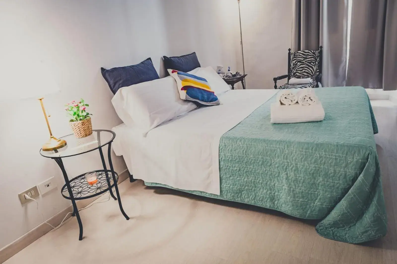 Double or Twin Room with Shared Bathroom in Gattopardo Rooms Florence Double or Twin Room with Shared Bathroom in Gattopardo Rooms Florence