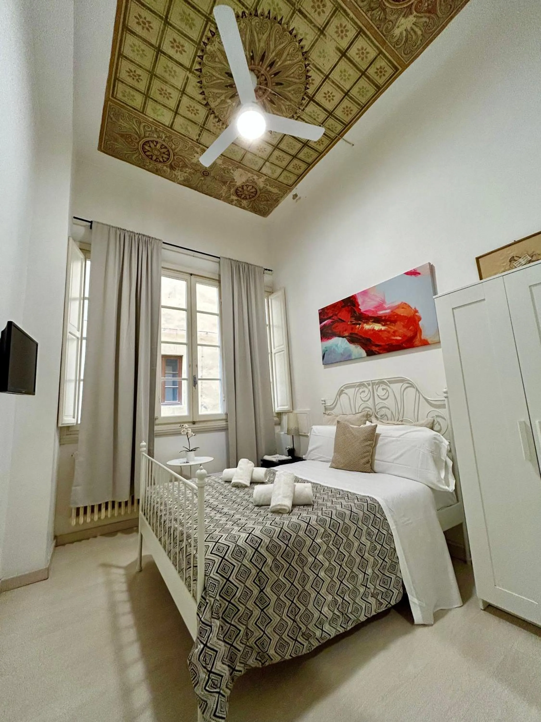 Bedroom, Bed in Gattopardo Rooms Florence