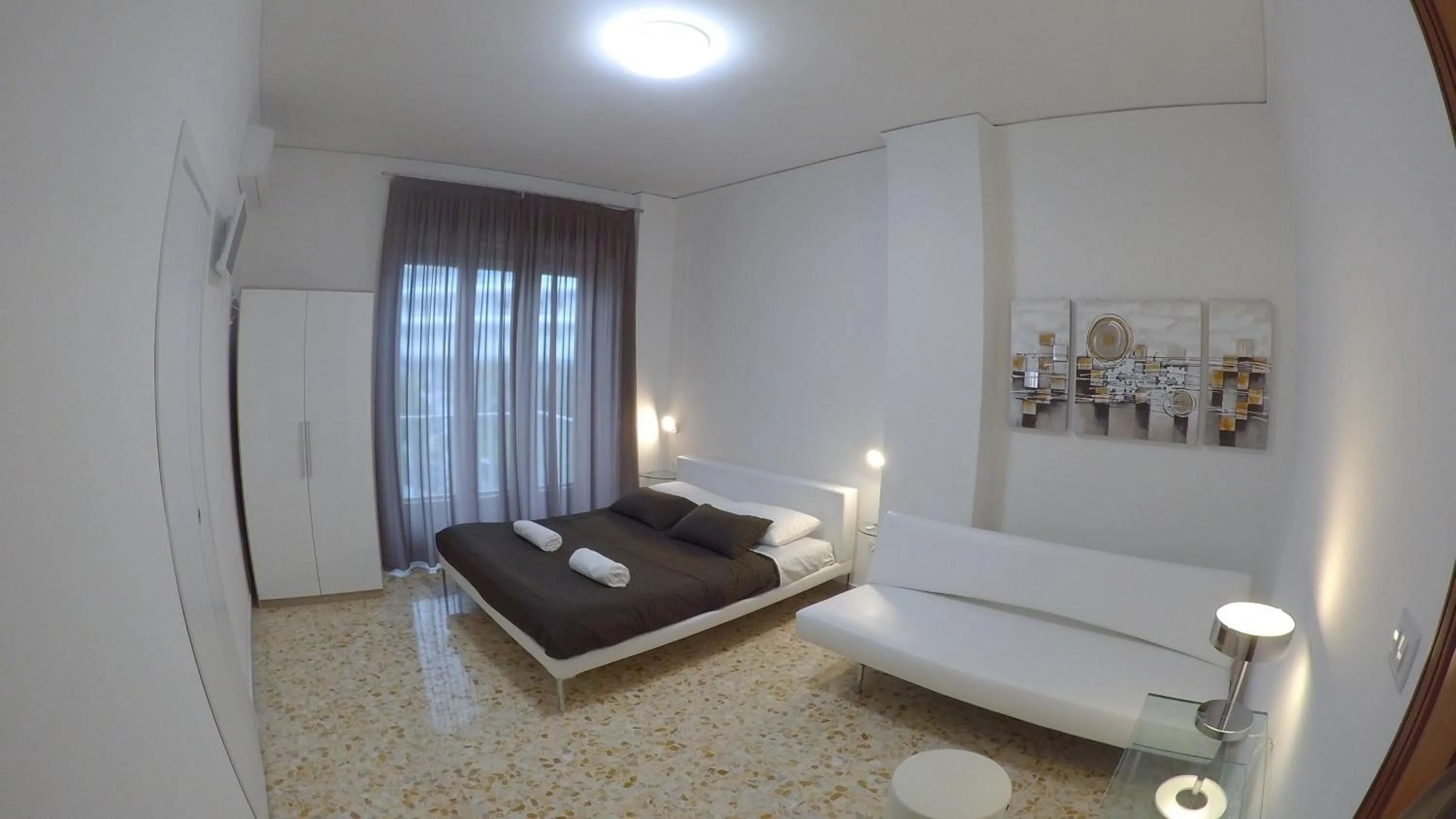 Bed in smArt B&B