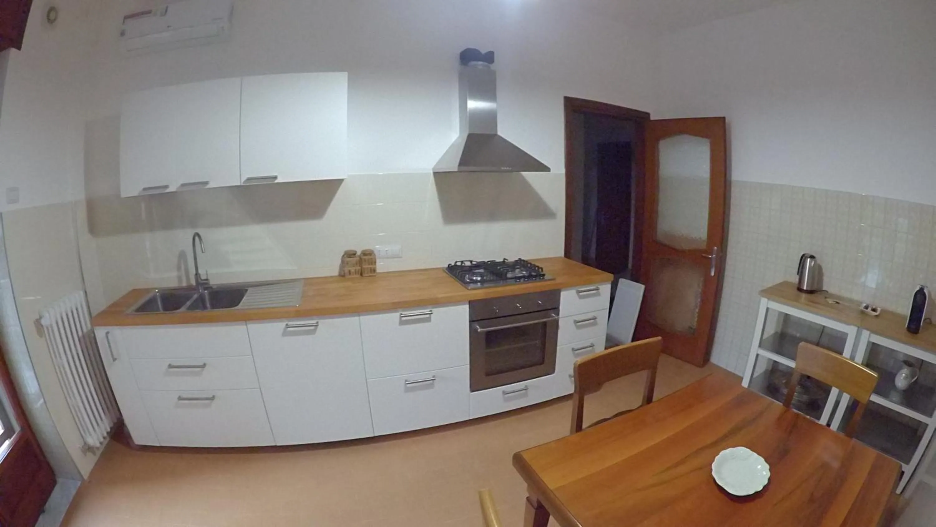 Dining area in smArt B&B
