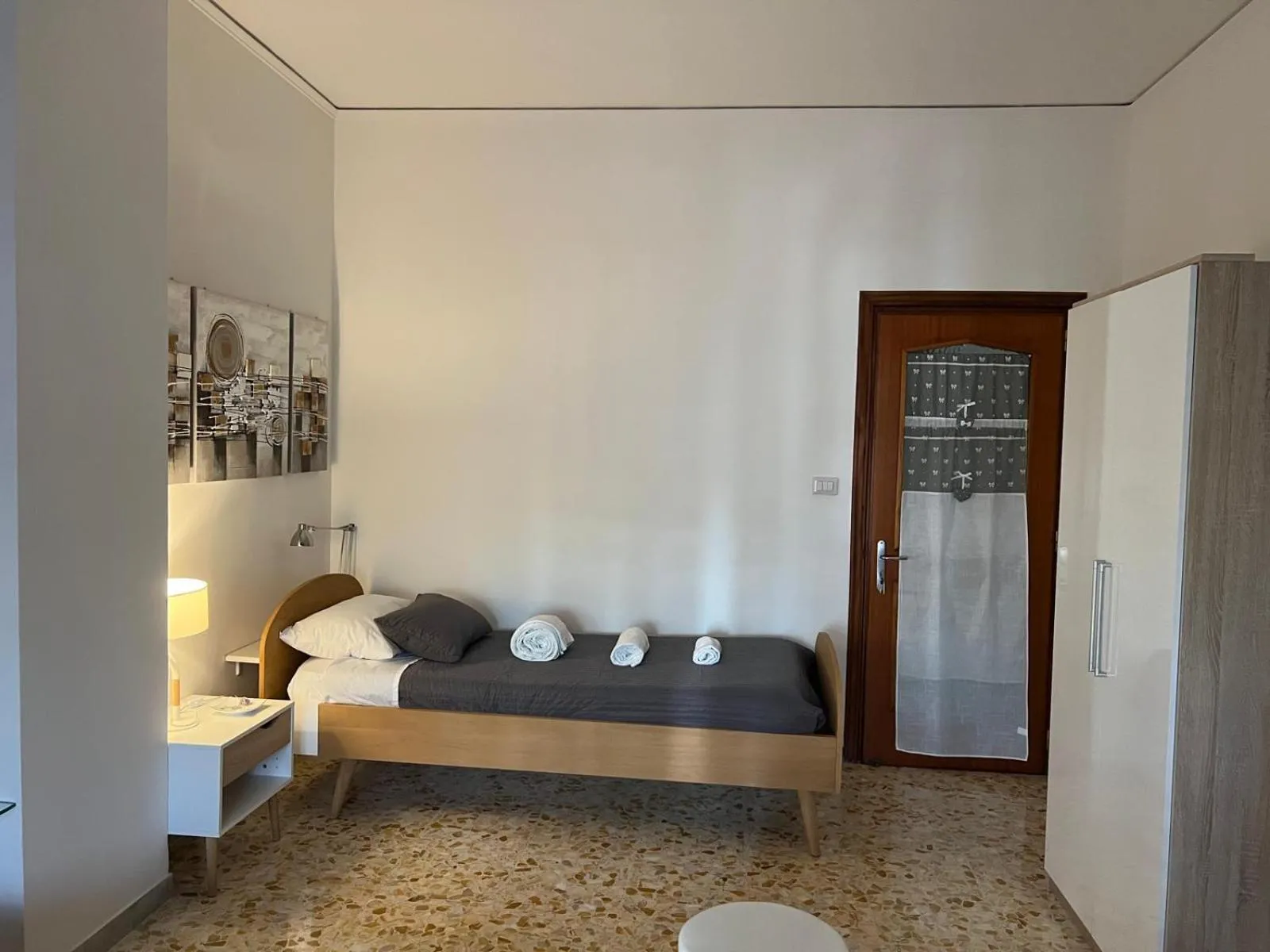 Bed in smArt B&B