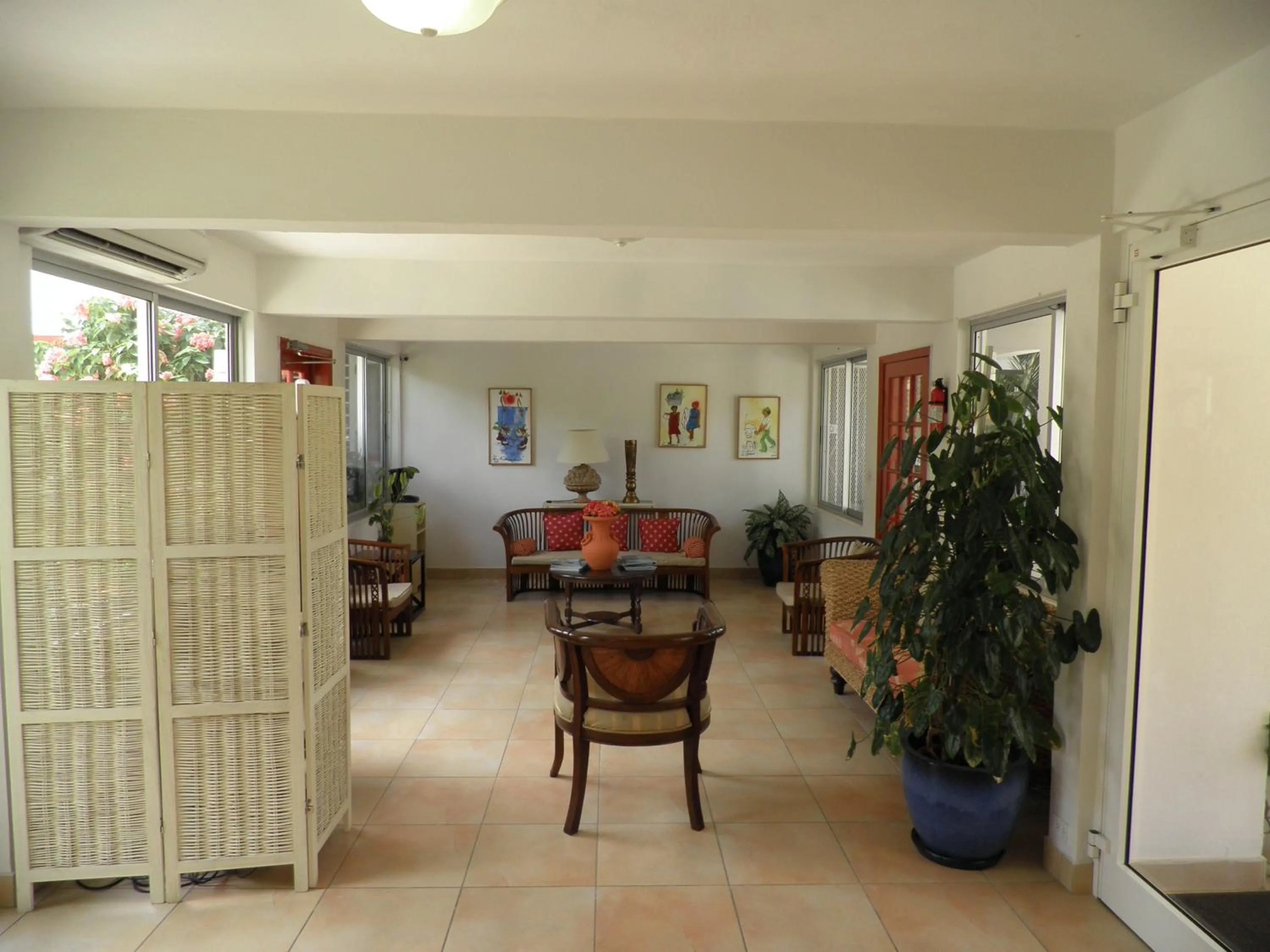 Lobby or reception in L'Esperance Hotel